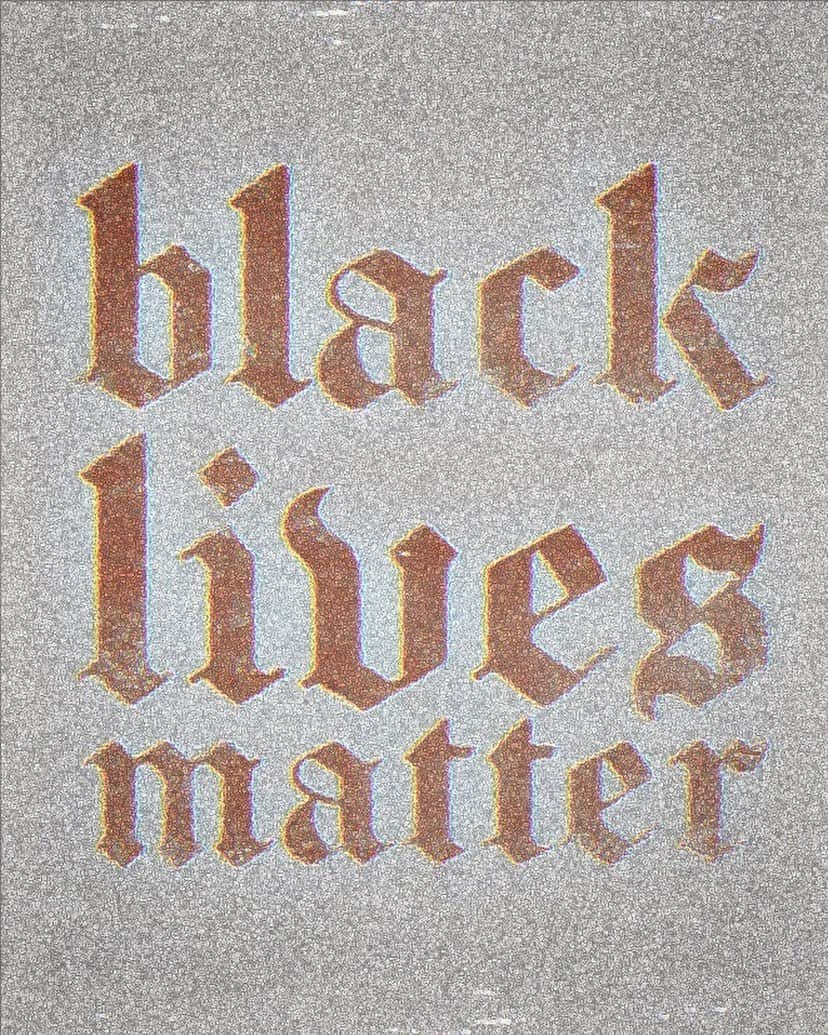 スリーピング・ウィズ・サイレンスさんのインスタグラム写真 - (スリーピング・ウィズ・サイレンスInstagram)「Sleeping With Sirens always has & always will support the #blacklivesmatter movement. We stand alongside the Black community & encourage everyone reading this to listen, educate, & create positive change. Donate to causes & organizations that are pushing forward to make those changes across the country. Continue spreading the message of anti-racism & that there’s ZERO tolerance for it in any way, shape or form. Stand together and educate others about racism. Have uncomfortable conversations. Do better & be better. Remember there’s power in kindness. There’s power in supporting those who need it. There’s power in understanding & empathy. As individuals, we will also continue to research & learn more about what we can do to be even better allies. As individuals, and as a band, we’ve made various donations to @aclu_nationwide @colorofchange @reclaimtheblock @blklivesmatter @naacp - we recommend heading to these accounts if you’re looking for resources & to get involved/donate. We also have added link in bio to @colorofchange ❤️ #JusticeForGeorgeFloyd」6月2日 10時30分 - sleepingwithsirens