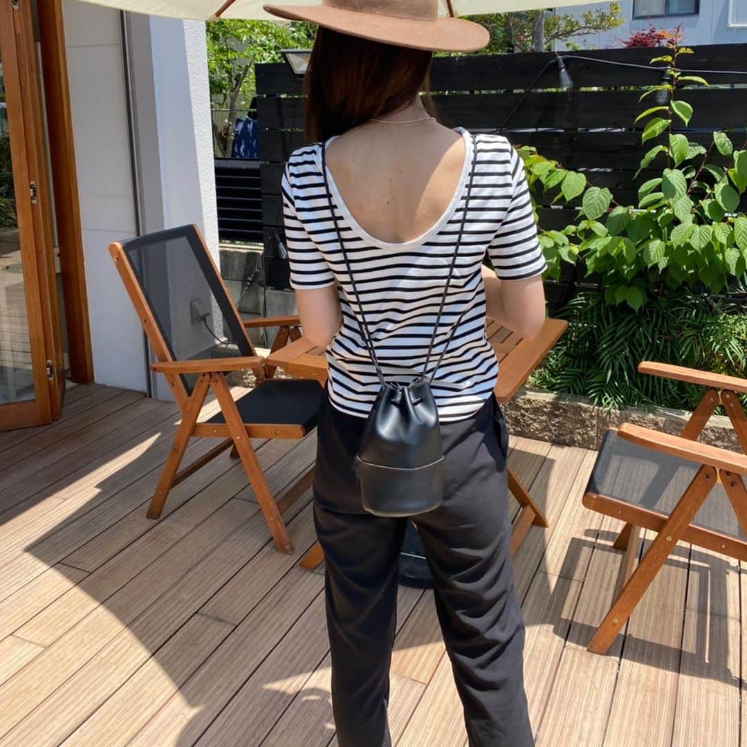 asuka0119さんのインスタグラム写真 - (asuka0119Instagram)「2020,6.2 .  @mite__official の可愛い可愛い#ボーダートップス  やっぱりバックスタイルが好き♥️ . ストーリーから飛べます✈︎ . tops #mite_official #ミテガール pants @day_and_grade #デイアンドグレイド  sandal @donobanweb #ドノバン bag @a_trend_ld .  #locari#LIN_stagrammer#kaumo_fashion#KURASHIRU#ootd_kob#ponte_fashion#4yuuu#bySlife#スナップミー#snapgram_jp#myscrapbook#beaustagrammer #プチプラ高見えコーデ#大人カジュアル#大人カジュアルコーデ #アラフォーコーデ #アラフォー  #高身長女子 #高身長 #pr」6月2日 10時55分 - asuka0119
