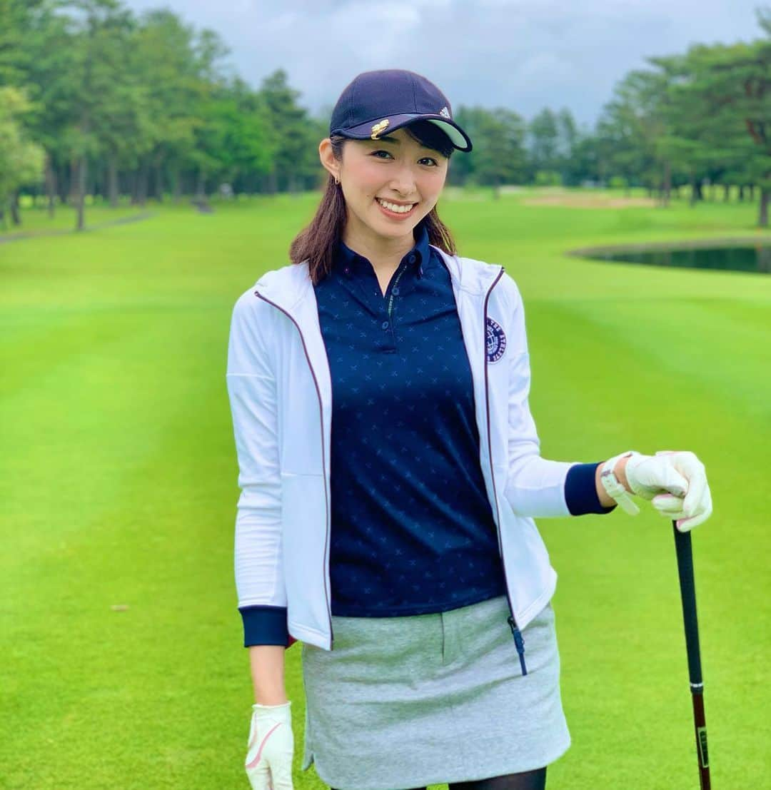 森木美和のインスタグラム：「2カ月ぶりのゴルフ⛳️﻿ ﻿ ショートゲームが上達してました‼︎✨﻿ ﻿ お家時間が長かったので、パタ練やリフティング練習ばかりしてたので♫その効果かも☺️♫﻿ ﻿ 長いクラブが更に苦手に、、😭😭﻿ 練習も再開しよ☺️⛳️✨﻿ ﻿ ﻿ #golf#ゴルフ#ゴルフ練習#ゴルフ練習場#ゴルフ場#ゴルフ女子#ゴルフ男子#golfgirl#ゴルフファッション#ゴルフコーデ#adidas#adidasgolf#adicross #アディクロス#ゴルフシューズ #ゴルフ好き#enjoygolf#ゴルフコーデ#vg_fashion#ゴルフ好きと繋がりたい#お家時間#ゴルフリフティングチャレンジ」