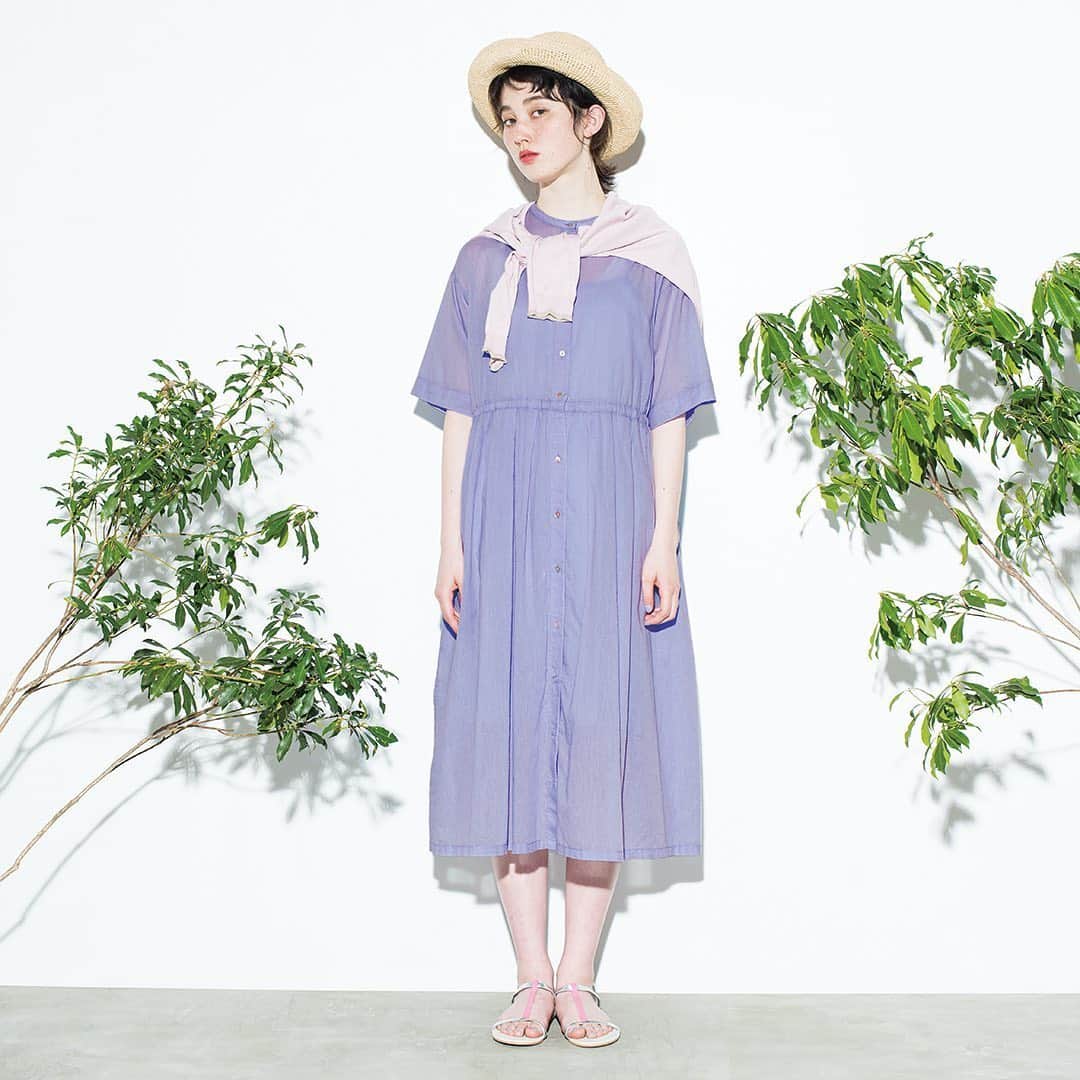 marbleSUD(マーブルシュッド) のインスタグラム：「新作の「ゆるりらワンピース」。ゆるっとリラックスそんな気持ちを込めてデザインしました。トレンド感のあるほのかな透け感が◎梅雨シーズンの憂鬱な気持ちを忘れさせくれそうな、軽やかなワンピースができました。」