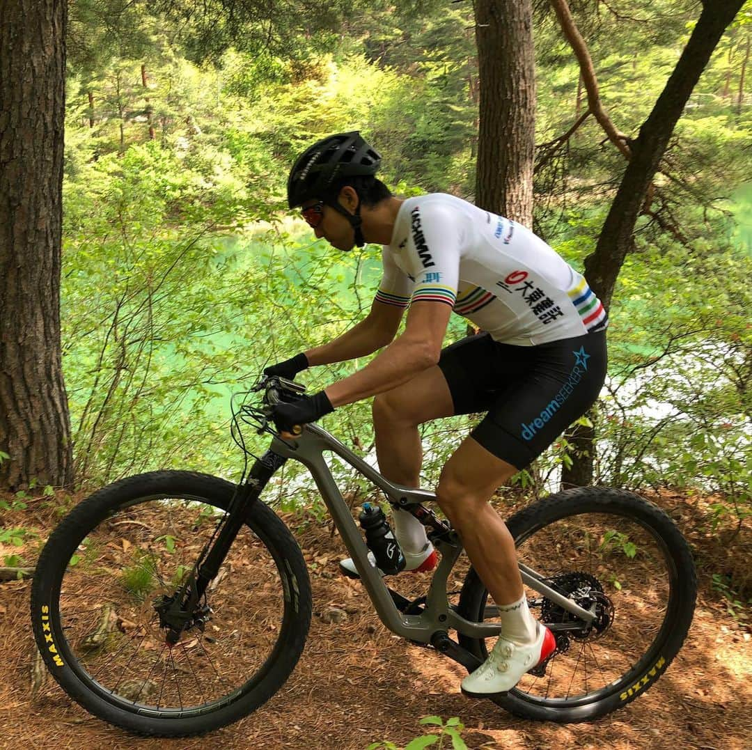 山本幸平さんのインスタグラム写真 - (山本幸平Instagram)「Happiness time are coming #dreamseekermtbracingteam @cannondalejapan @daiken_corporation @teamdaito @bikeranch @maxxisbike @oakleyjapan @tokachimainichi #アルムシステム #日本写真判定株式会社 @hokuo_knot #北王コンサルタント#開西病院 #スポーツ医科歯科研究会 @wavenyan @shimano_cycling_japan #ergomotionch  #マグオン #enemoti @mizutanibicycle @stansnotubes @esigrips @cycliq #fightwithlefty #弱虫ペダル #さくら不動産 #carmate #スポーツアロマコンディショニング @tcs_international @team_nippon」6月2日 12時17分 - kohey55