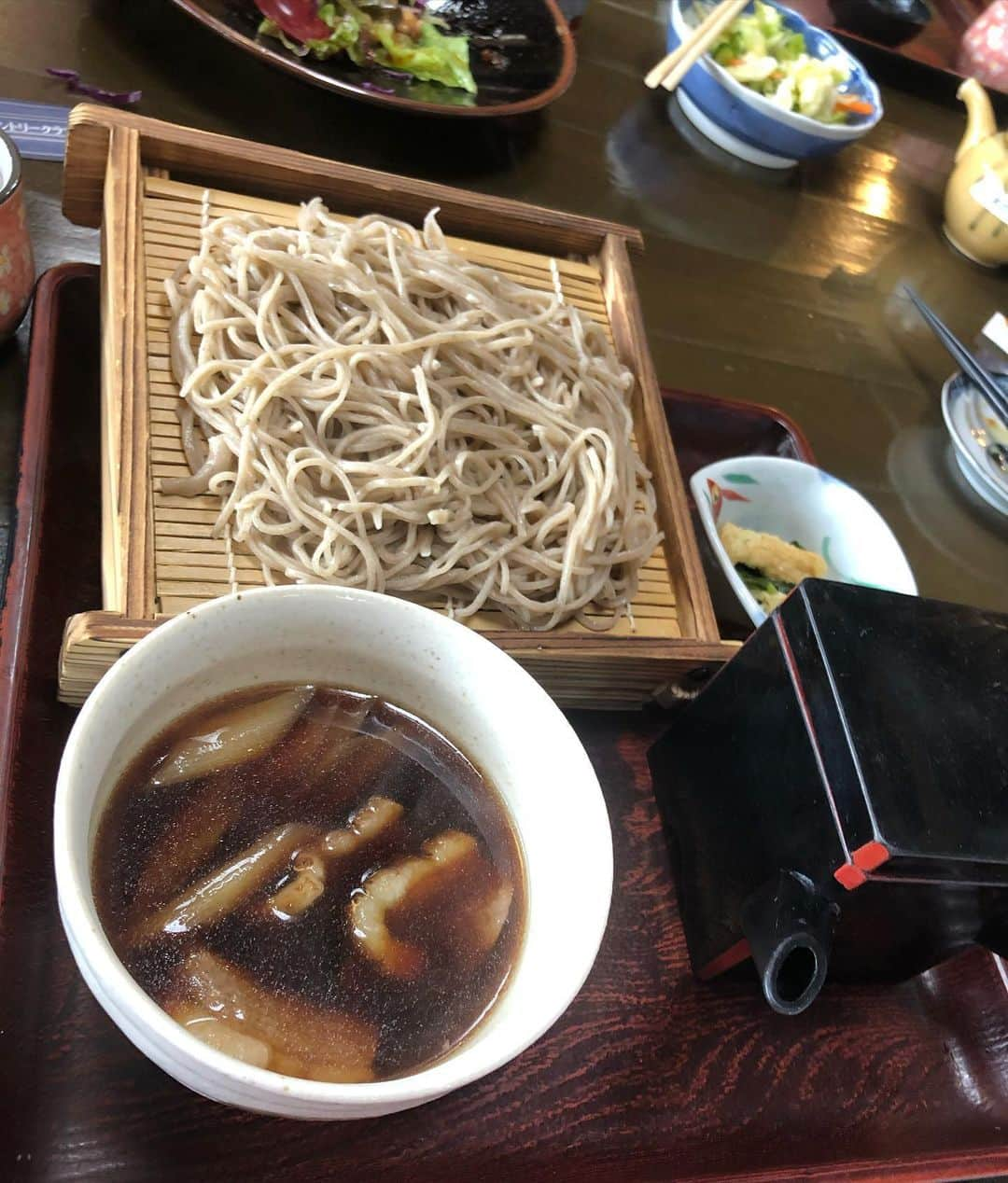 あおい夏海さんのインスタグラム写真 - (あおい夏海Instagram)「第4回！！ @smilegolf2018 さんとコラボイベント なつみんと一緒にラウンドイベント！ ジュンクラシックカントリークラブにて✨ . 参加して下さったみなさん、 ありがとうございましたぁ！！ . ラウンドイベントは本当にいつも楽しい❤️ 今月も予約して下さったみなさん、 楽しみですね！！ 7月も予約開始と共に満員御礼なってしまったので、次回は8月！！ 決まったらすぐ告知するので、 みんなすぐ応募してくださいね🥰✨ . この日は スループレイでしたが、途中途中にドリンクバーやお菓子が置いてあって、凄くテンション上がりましたー😆💕 . おしるこサービスが最高でした😍❤️ 美味しかったー❤️❤️ . 終わったあとのご飯は この日は蕎麦‼️🍒 美味しかったでーす🥰 . みんなで楽しくお話して素敵な1日でした🥰🍒 . 今度はジュンクラシック泊まりできたい！！😍 ありがとうございました！！！ .  ゴルフ #ゴルフ女子 #ジュンアンドロペ  #ゴルフ練習 #ゴルフ男子 #サッカー女子 #ミニスカ #おしゃれゴルファー #ゴルフファッション #ゴルフコーデ #ゴルフウェア #スポーツコーデ #スポーツ女子 #あおい夏海 #筋肉女子  #ピンクコーデ  #ジュンクラシックカントリークラブ」6月2日 12時20分 - natsumi.aoi