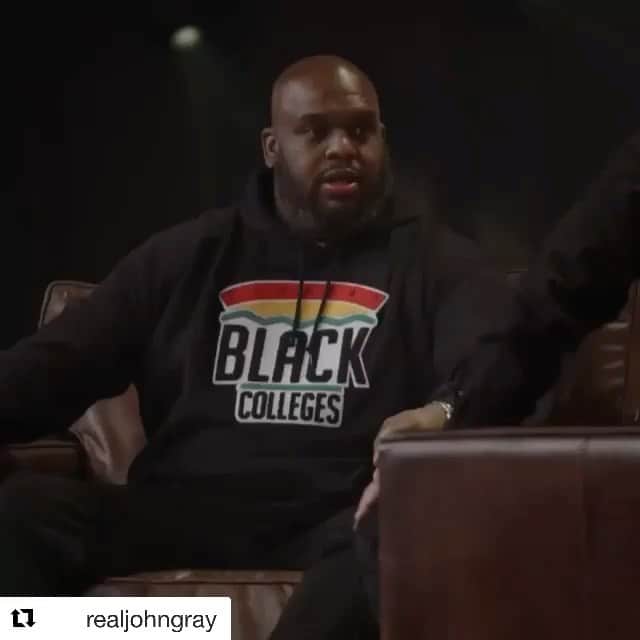 クリス・プラットのインスタグラム：「I love you @realjohngray I first saw you speak at conference a couple years ago and you moved me to tears. You continue to inspire me. I have your back. The world benefits with your voice in it. We need The Holy Spirit right now to envelop this nation. The Grace of Jesus will break the shackles of bondage.」
