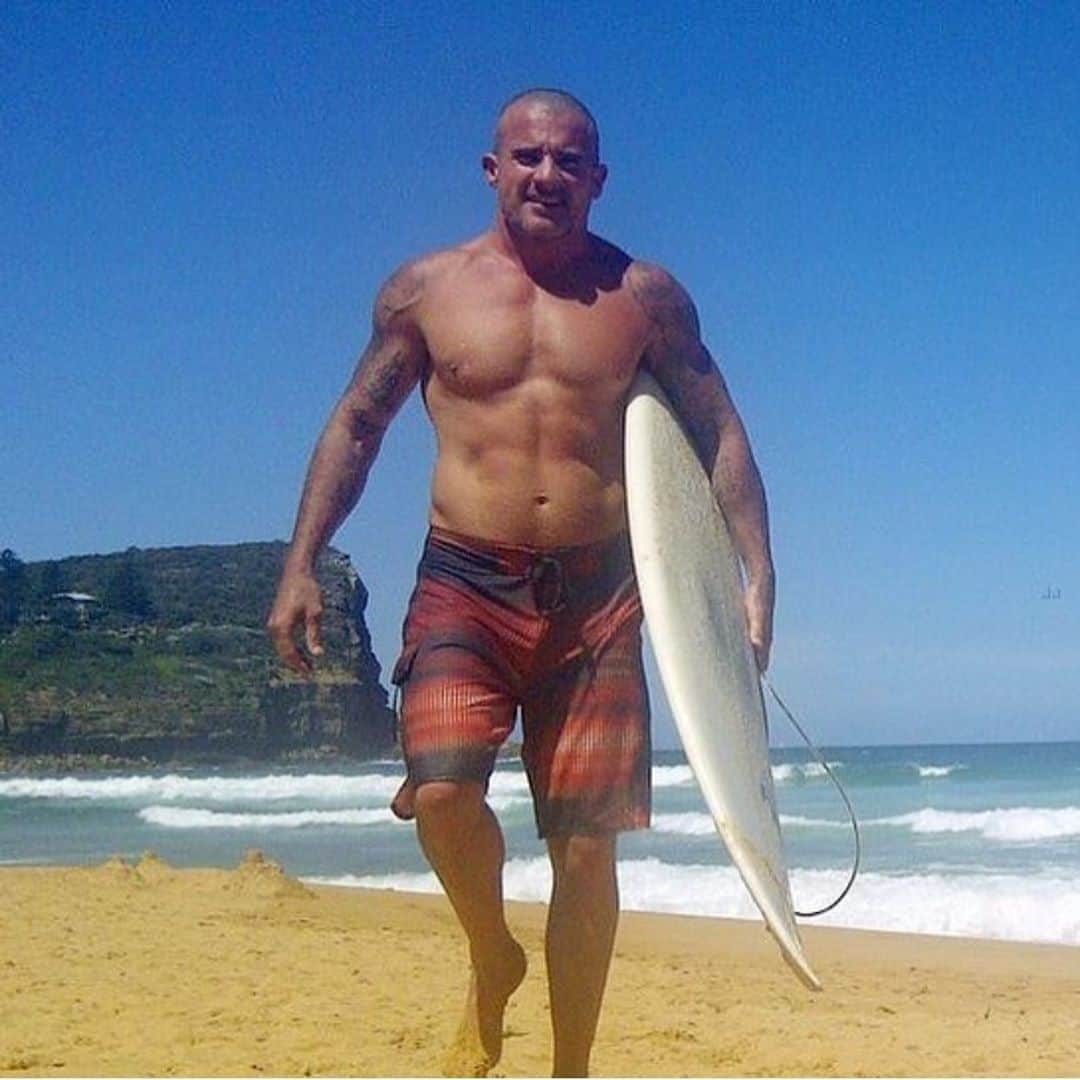 ドミニク・パーセルさんのインスタグラム写真 - (ドミニク・パーセルInstagram)「I wanna come home to #Australia. Surf with the boys. Hit the pub with the lads. But I can’t. That would be running from my responsibilities here in #la. Putting my head in the sand. Is part of the problem. #avo #beach #australia」6月2日 12時34分 - dominicpurcell