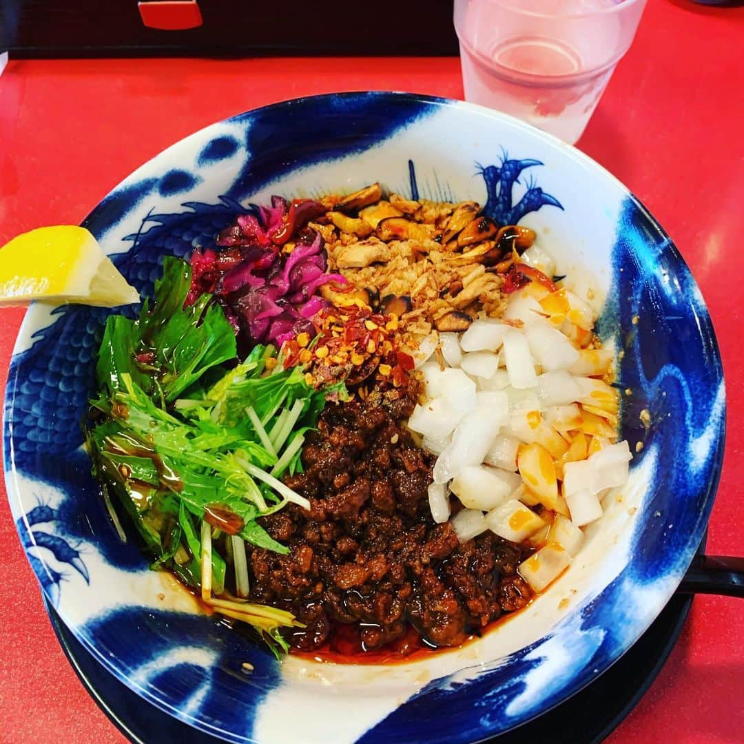 金村義明さんのインスタグラム写真 - (金村義明Instagram)「久しぶりの坦々麺！サウナ状態！関テレマルコポロリの打ち合わせ終わり！次は雑誌の取材！その次は土曜日のコヤブルスポーツの打ち合わせ！ 毎日放送ラジオ金村義明のええ加減にせぇ〜3時間生放送スペシャル！ #毎日放送ラジオ #AM1179FM906 #ラジコプレミアムで全国でお聴き頂けます  #18時生放送スタート  #3時間スペシャル」6月2日 12時36分 - yoshiaki_kanemura