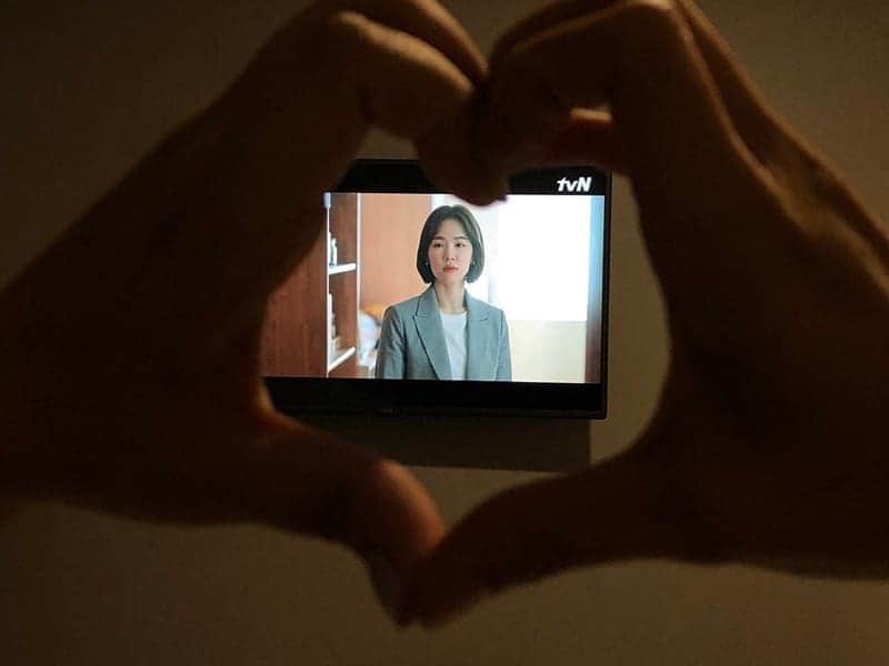 ハン・イェリのインスタグラム：「언니 동상 첫방 함께해줘서 고마워요.」