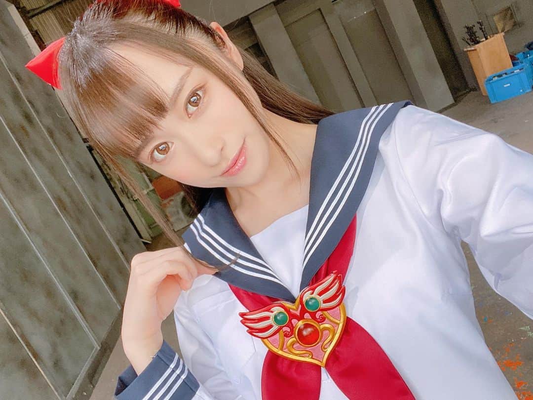 のインスタグラム：「✿﻿ ﻿ セーラーウェヌス変身前🧡﻿ セーラー服ってやっぱすきだな～！﻿ ﻿ #クルーズグループ #av女優 #AV﻿ #セクシー女優 #桐山結羽 #セーラー服﻿ #GIGA #セーラーウェヌス #ヒロイン」