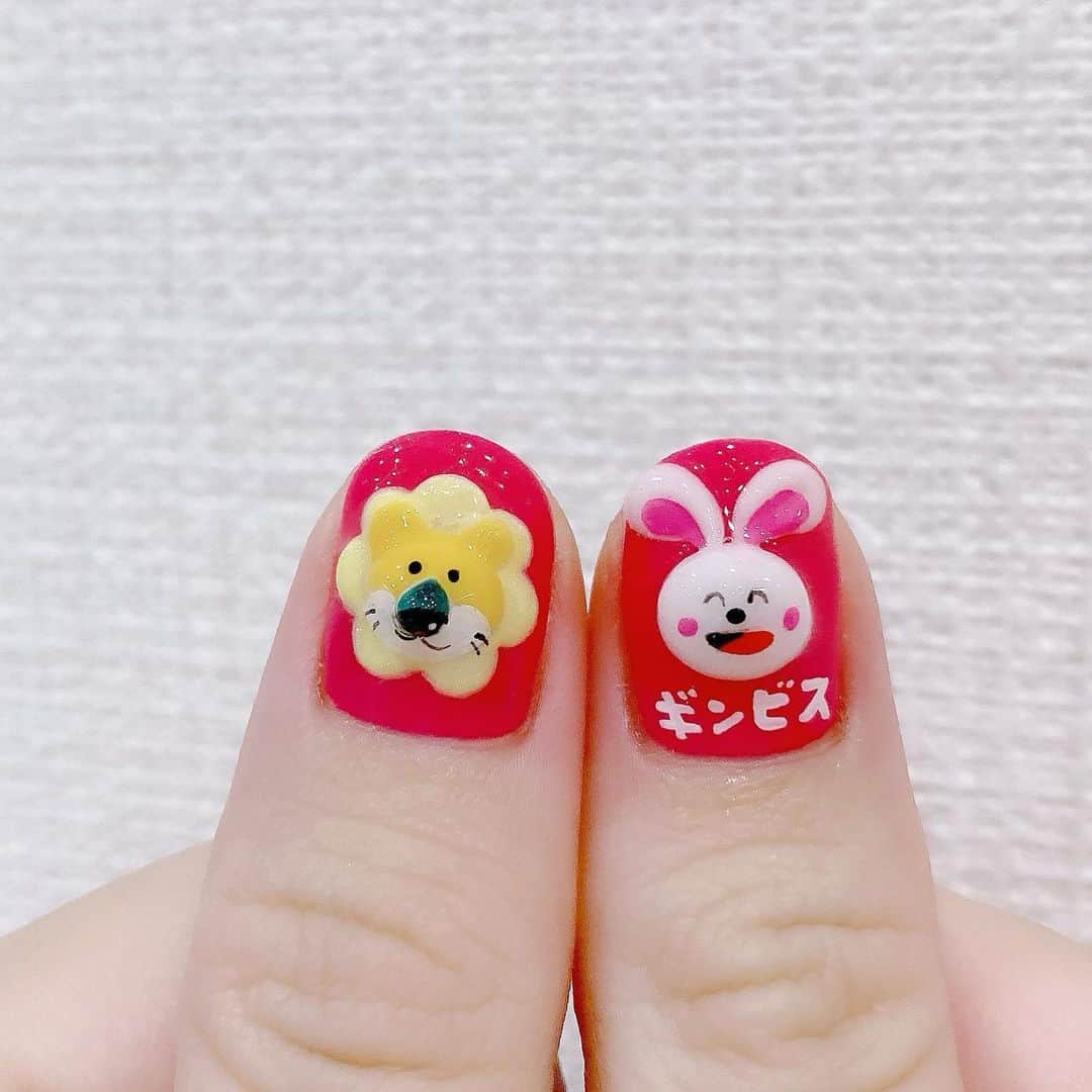 なかやまちえこのインスタグラム：「ようやく！サロンワークが再開しました😳✨ 再開後の初ネイルはなんとも可愛いギンビスネイルのオーダーをいただきました🦁🐰⠀ ⠀ 一番くじにもなって大人気なギンビスオーダーでした！いくつか見せてもらった画像の中に友達のネイルもありました✨⠀ パッケージのゆる〜いイラストどの子もみんな可愛いですね🥺✨✨⠀ #nail #nails #nailart #ネイル #美甲 #ネイルアート  #japanesenailart #manucure #japanesenails #manicurist #gelnails #أظافر #네일아트 #미용 #vẽmóng #ngườiđẹp  #เพ้นท์เล็บ #искусствоногтя #artedeuñas #เพ้นท์เล็บเจล #ジェルネイルデザイン #ネイルデザイン #senikuku #nagelkunst #ギンビス #たべっこどうぶつ #animals #pinknails #アニマルネイル」