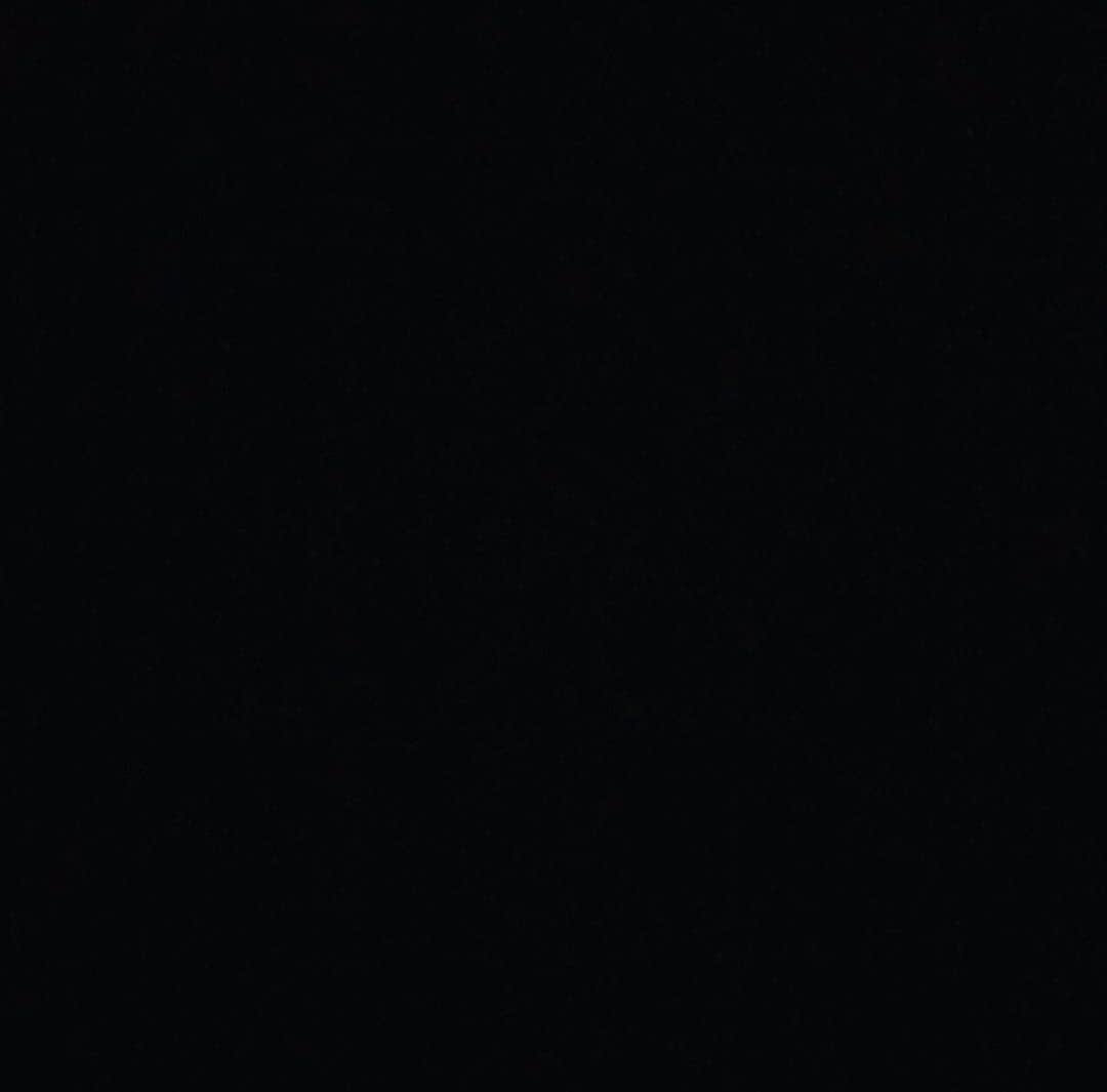 のインスタグラム：「i hear, stand and fight for black friends, collegues and people around the world.」