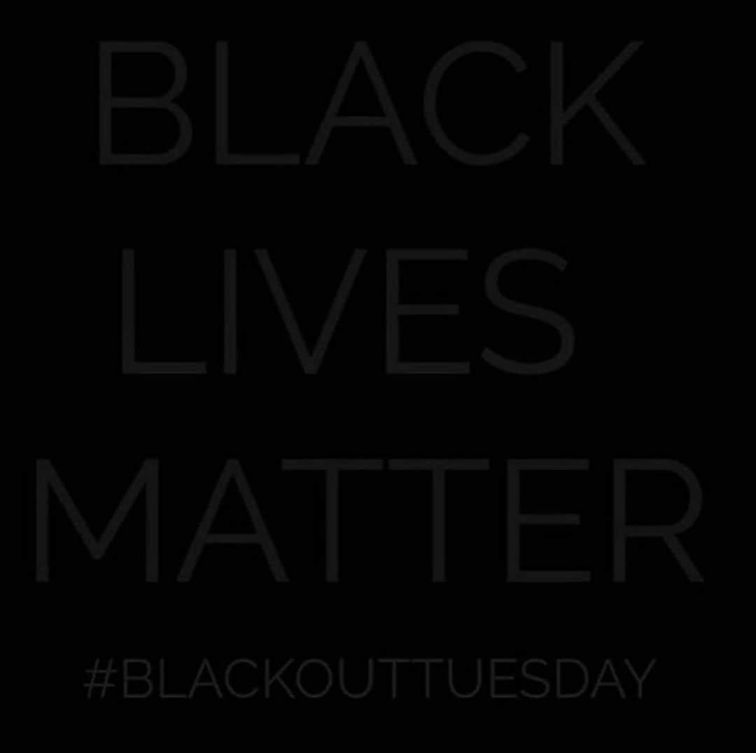 NINA PARKさんのインスタグラム写真 - (NINA PARKInstagram)「My feed will be muted in honour of amplifying the voices that need to be heard ✊🏿✊🏾✊🏽✊🏼✊🏻✊♥️ _______________________________________________________ #blackouttuesday #theshowmustbepaused #solidarity #peaceandlove #blackandwhite 🌺」6月2日 23時23分 - ninaparkbeaute