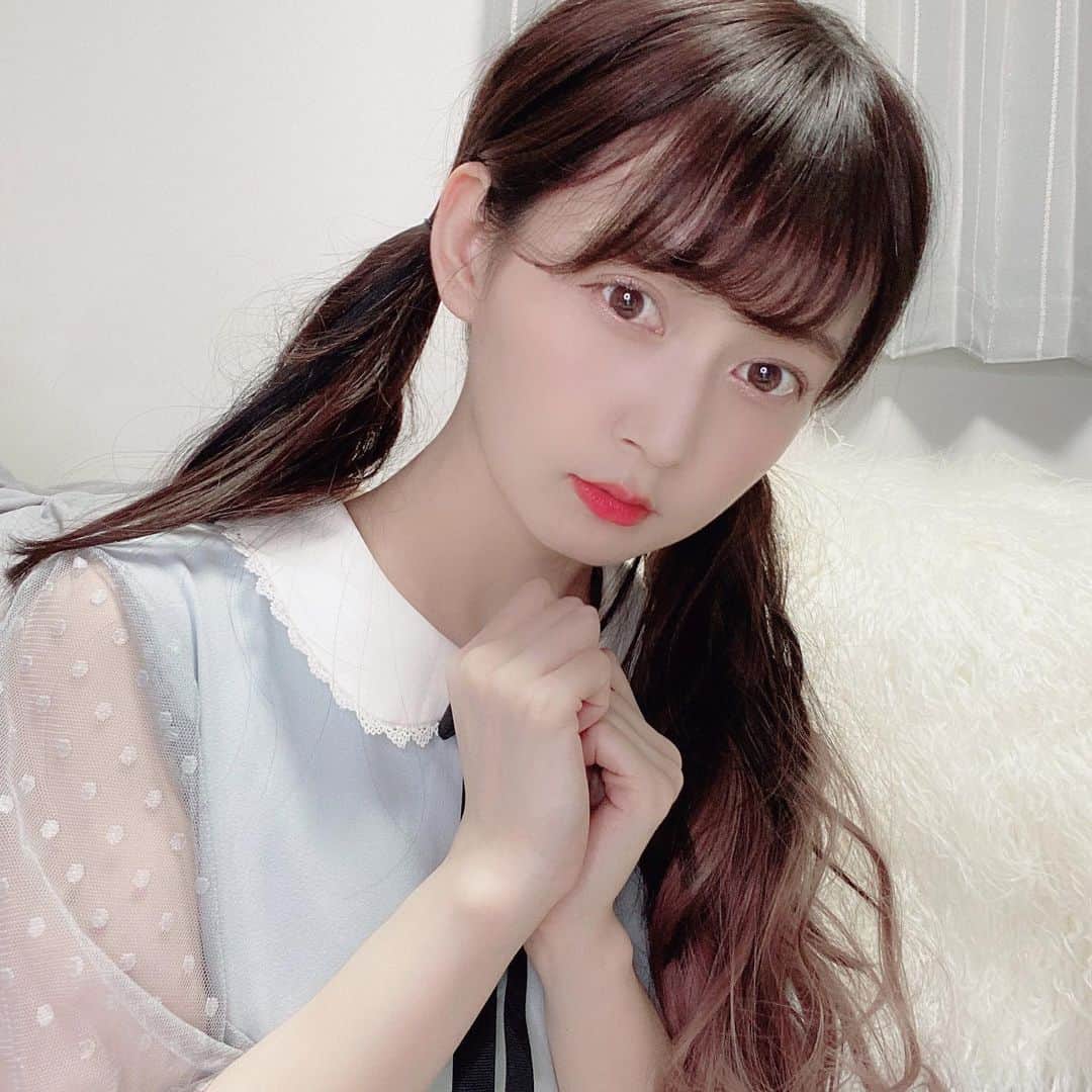 金久保マユ（ぼんぼん）のインスタグラム：「今日もYouTube公開してます！ これからの事について話しました。 ぜひ見て頂けたら嬉しいです！ . . . 写真は、先日のツインテール ！ この髪型気に入りすぎて、この髪の長さと色にするために頑張って伸ばしてる！笑 . . . . . . . . . . #ツインテール#ぱっつん#量産型#量産型コーデ#量産型ヲタク#YouTube#メイク#ぴんく#かわいくなりたい#美意識向上#きょコ#水色#エクステ#毎日#TikTok#ヘアアレンジ#アレンジ#ふぉと#写真#photo#followｍe#camera#animegirl#anime#manga#twintail#love」