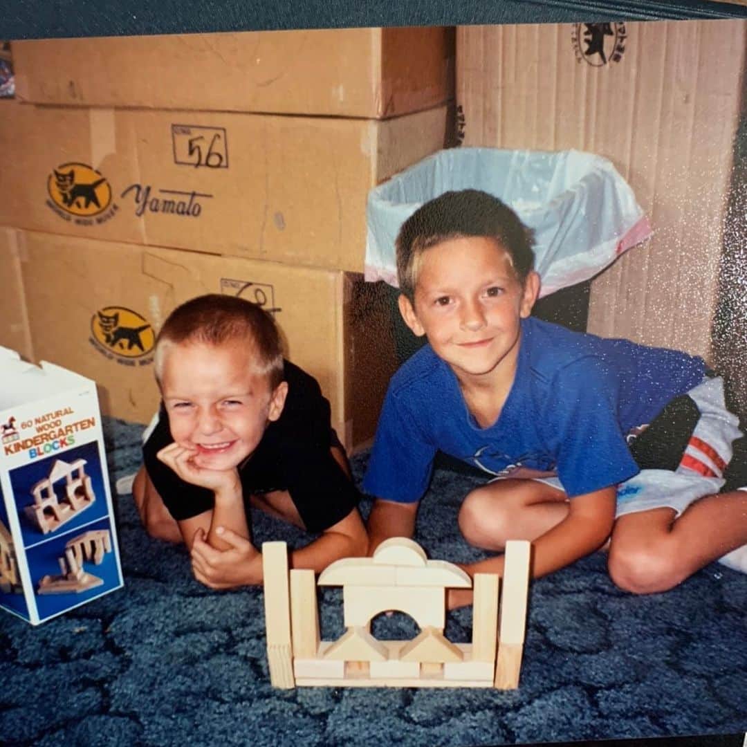 のインスタグラム：「31!?!?!?!? Happy birthday brother🎉🎉 Hope it was a good one. #june2nd」