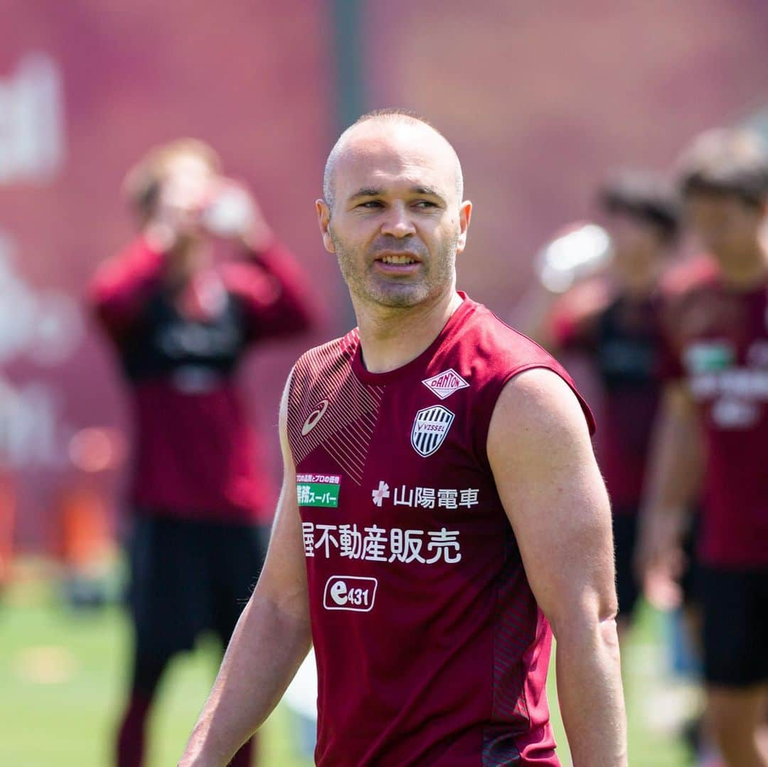 ヴィッセル神戸さんのインスタグラム写真 - (ヴィッセル神戸Instagram)「火曜日の練習☀️😄 Tuesday Training ☀️😄 .  #vissel #visselkobe #ヴィッセル #ヴィッセル神戸 #Kobe #神戸 #WeAreKobe #KobeForeverForward #一致団結 #JLeague #Jリーグ」6月2日 15時43分 - visselkobe