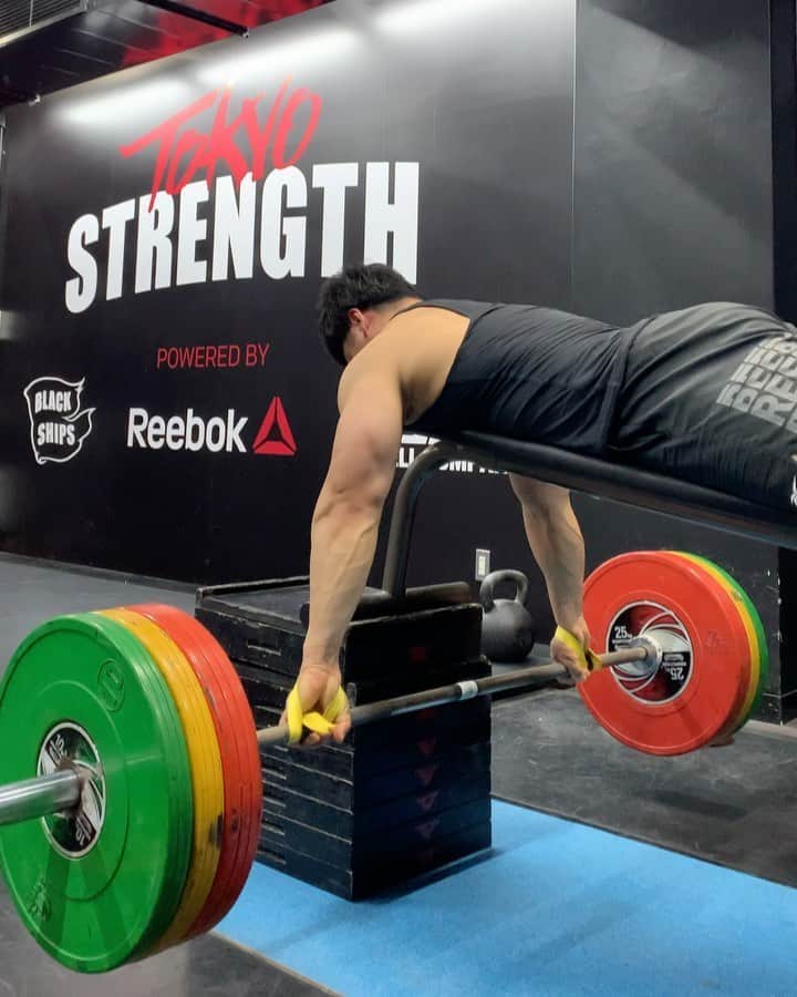 山本俊樹のインスタグラム：「- bench rowing 120 kg  @blackships_choujin1   #ウエイトリフティングやろうぜ #weightlifting #snatch #cleanandjerk #squat #deadlift  #耐えて勝つ #率先垂範 #山本俊樹 #LEGACYLIFTER #nano9 #finelab」