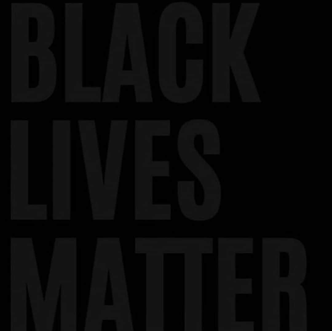 アンディー・キングのインスタグラム：「#blacklivesmatter #blackouttuesday」