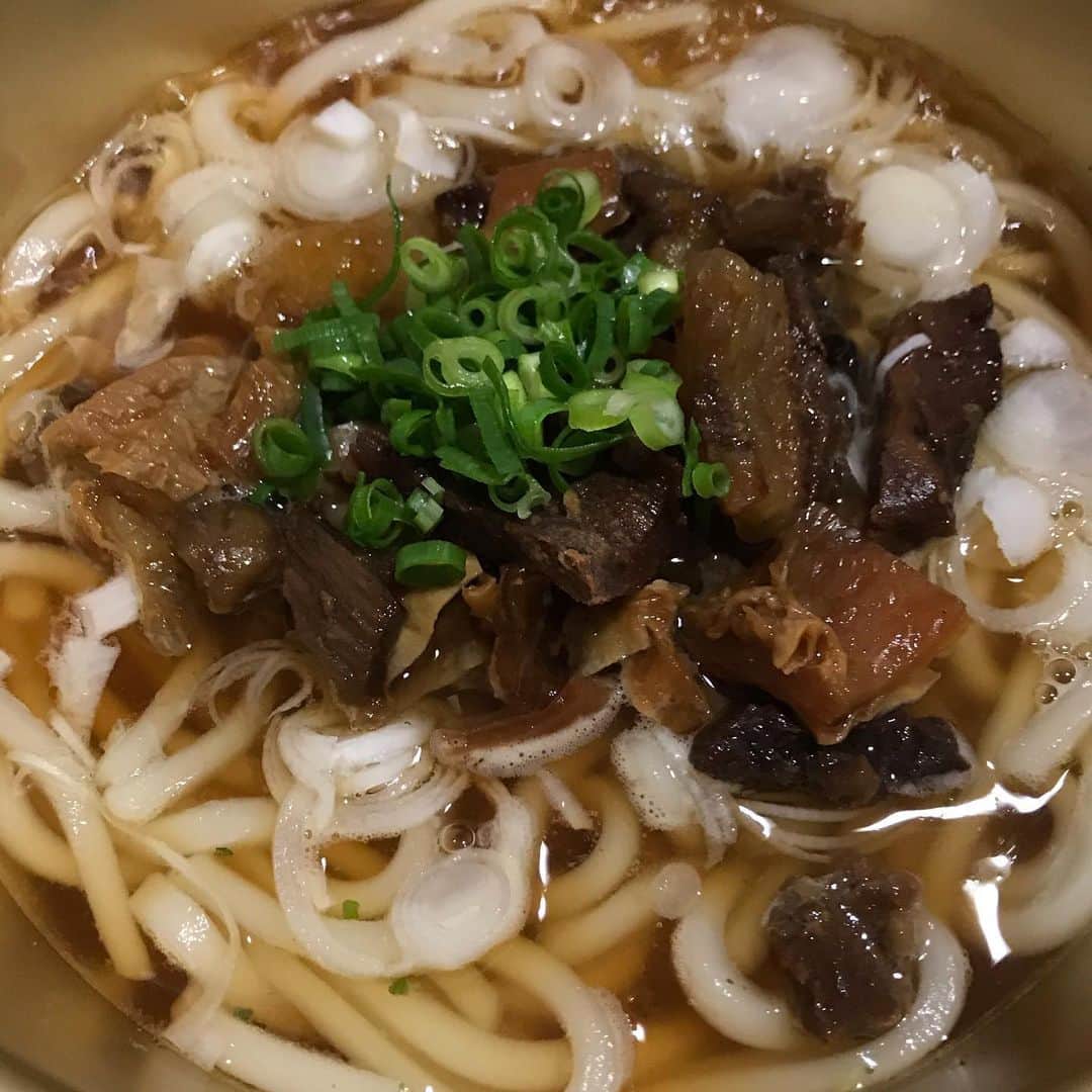 ハチミツ二郎さんのインスタグラム写真 - (ハチミツ二郎Instagram)「私が作ったどきどきうどん(肉肉うどん) あーどきどきした。 早くまた北九州に行きたい。  #どきどきうどん #肉肉うどん #北九州」6月2日 16時41分 - jirohachimitsu