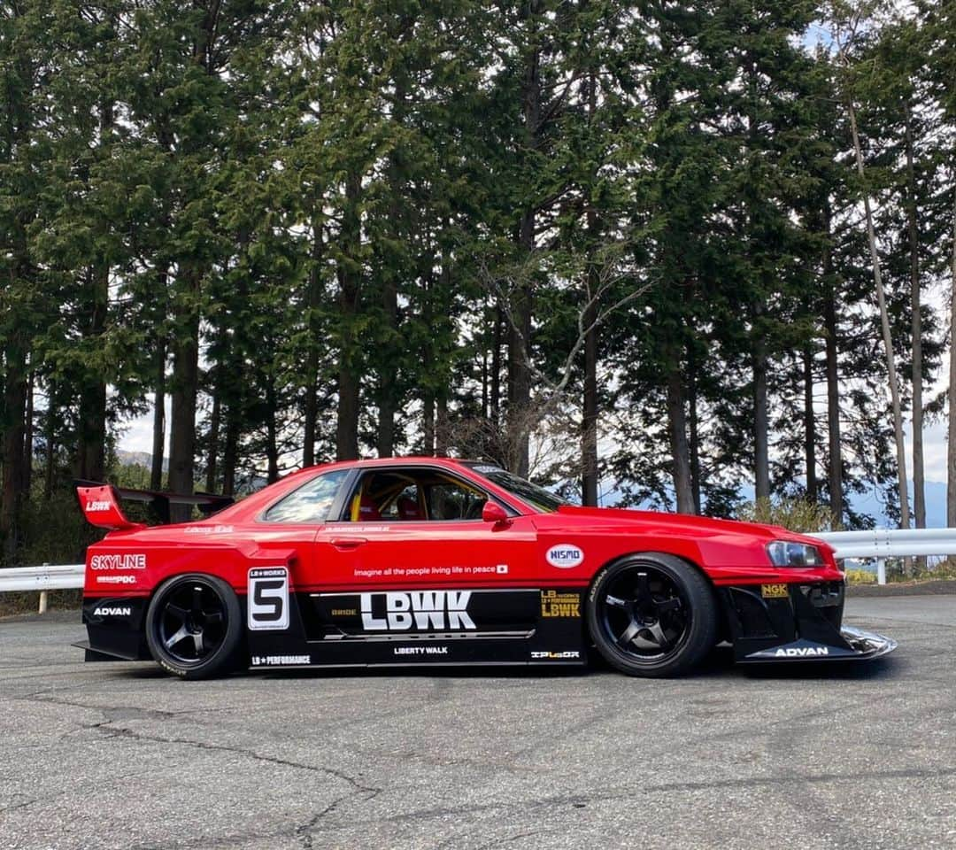 Wataru Katoさんのインスタグラム写真 - (Wataru KatoInstagram)「Liberty walk自由に歩く！！！ LB★シルエットWORKS ER34😊  @nissan@bride @nissanjapan  @nissanusa  @libertywalkkato #nissan#nissaner34 #libertywalk#libertywalkkato#widebody#bride #昭和#シルエット#スーパーシルエットworks#works#advan#yokohamatire#ltmw#libertywalkeu#fiexhaust #airrex #minigt」6月2日 18時02分 - libertywalkkato