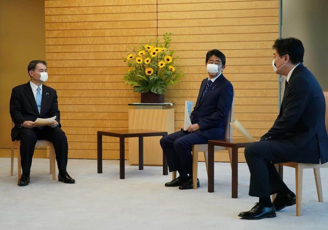 木原稔のインスタグラム：「3人ともアベノマスク」