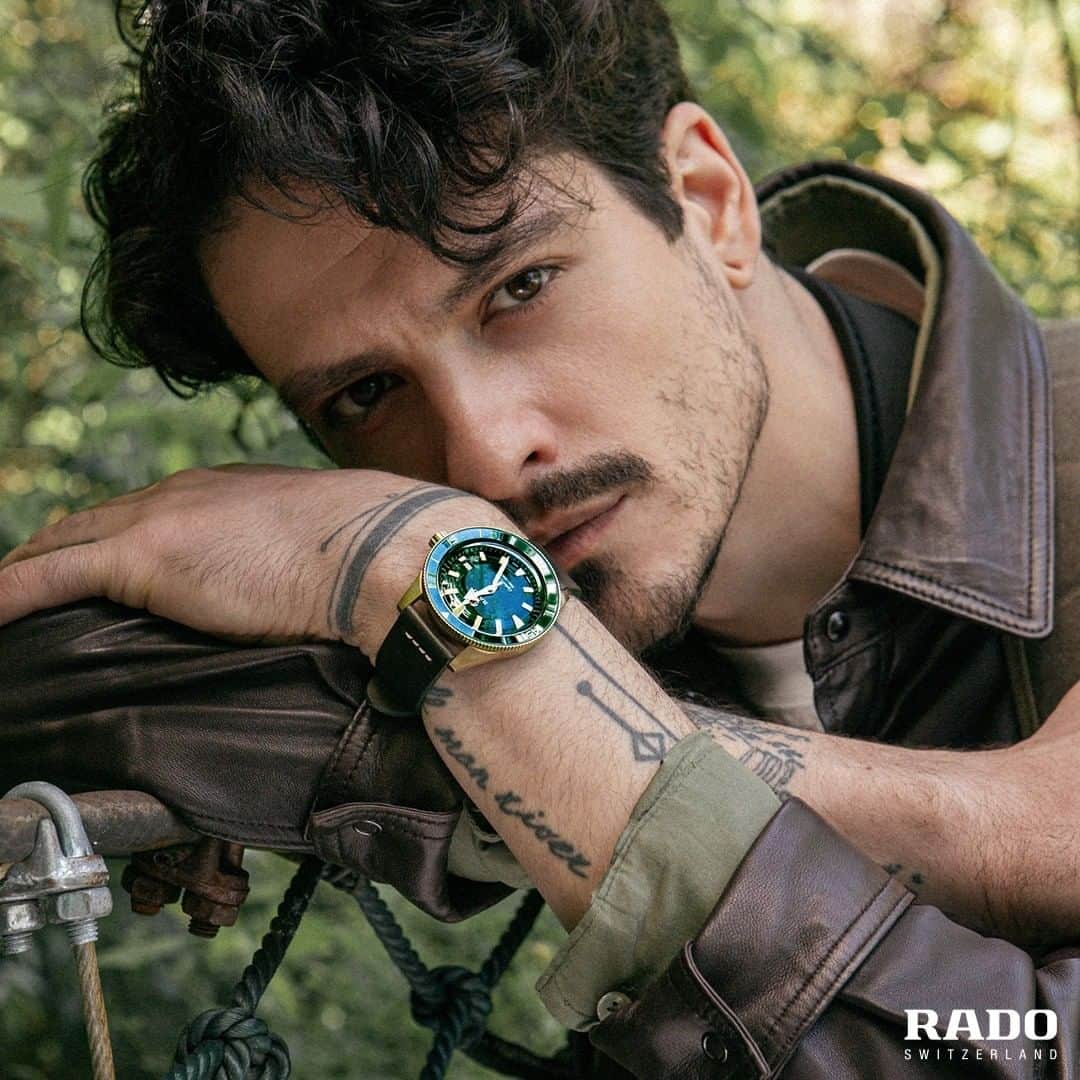 ラドーのインスタグラム：「Follow your own path and challenge yourself. Your Rado Captain Cook will be your trusted companion for all of life’s adventures.  #RadoCaptainCook #Feelit」