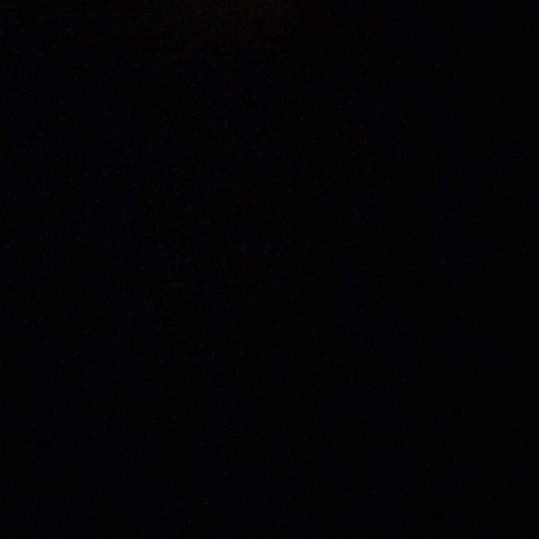 サイモン・ベイカーのインスタグラム：「#blackouttuesday  BLM」
