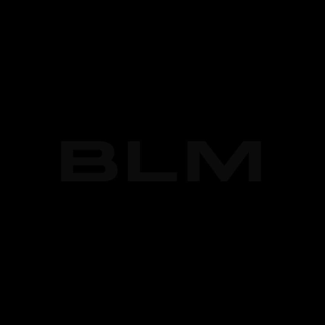 リヤド・マフレズのインスタグラム：「✊🏻✊🏼✊🏽✊🏾✊🏿 #blackouttuesday」