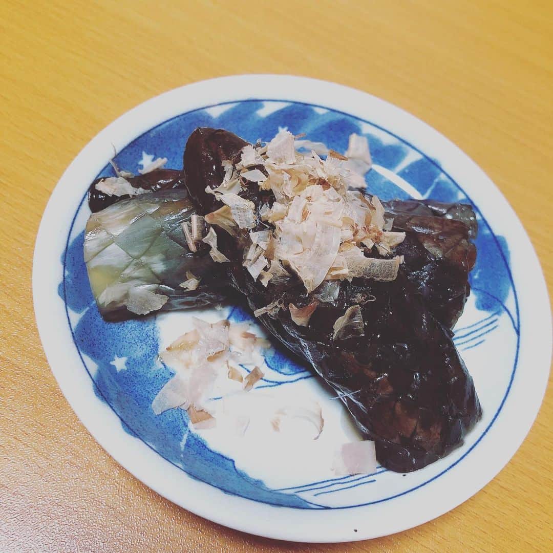 市川 翔乃亮のインスタグラム：「なすの煮浸し作ってみました🍆  #おうちごはん #なす料理」