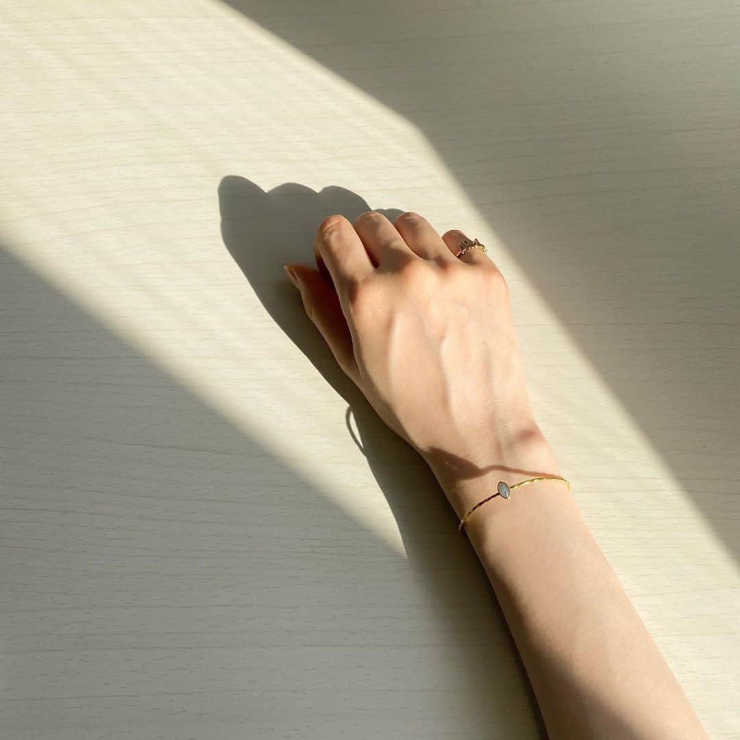 藤江萌さんのインスタグラム写真 - (藤江萌Instagram)「アクセサリー紹介❤︎ ・ ・ 去年の誕生日にファンの方から貰ったもの。  皆さんからいただいたプレゼント、 いつも大切に使わせてもらってます✌︎ ありがとう😊」6月2日 19時37分 - fujie_moe_official