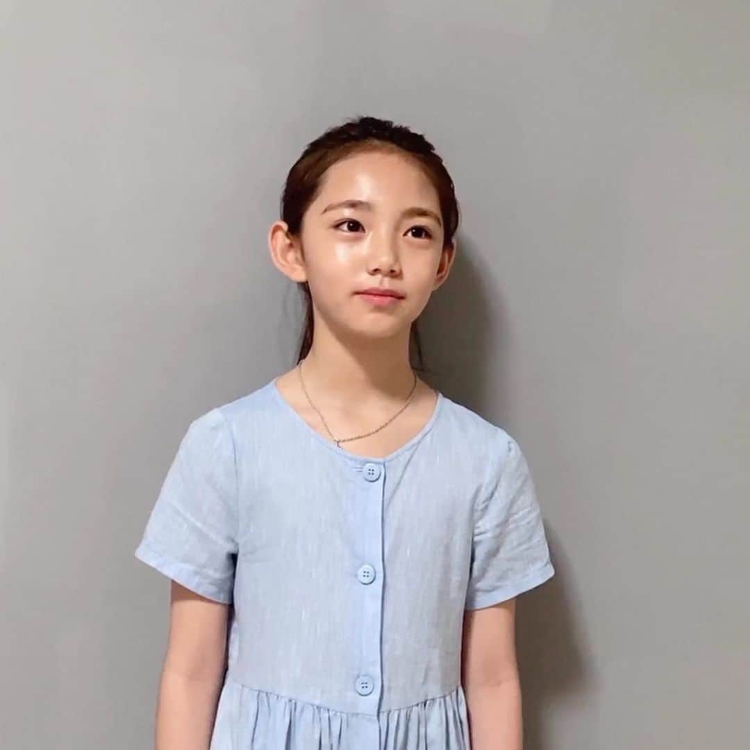 ウンチェのインスタグラム：「- 영상 찍을거 있어서 찍었는데 , 씻고 나와서 바로 찍었더니 #빤딱빤딱#✨ - - - #영상캡쳐 #올빽 #삶은달걀 #은채  #키즈모델 #아역배우 #이은채」