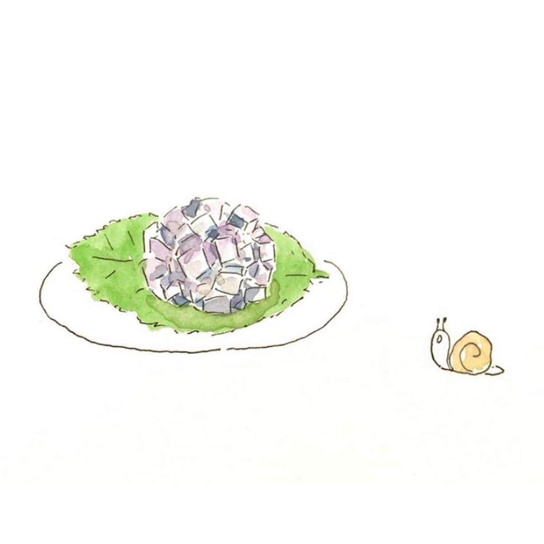 ハルペイさんのインスタグラム写真 - (ハルペイInstagram)「☂️ 6月！ いろいろ始まりだした6月〜。 この時期の和菓子も大好き❤️ . いつでも食べることはhappy❤️✨✨✨ カレンダーもめくったかな？ . #あじさい#紫陽花#繡球花#hydrangea  #和菓子 #wagashi #食べ物イラスト .  #harupei#ハルペイ#doodle#draw#drawing#illustrator#illustration#japan#絵#雑貨#湘南#イラスト#イラストレーター#ゆるい#茅ヶ崎カフェ」6月2日 20時08分 - harupeipei