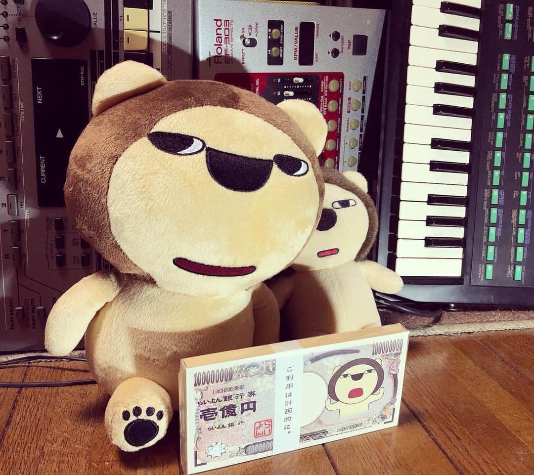 オカノアキラのインスタグラム：「らいよんチャン今日誕生日やて！　#誕生日 #17歳 #mbs #らいよんチャン #ライフワーク #獅子座じゃないけど #明日のために #おうちにいようよ #らいよんチャンネルライドンタイム」