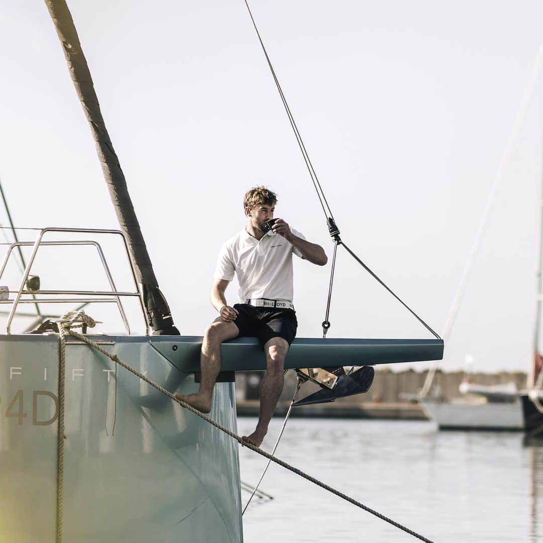 のインスタグラム：「Designed to be worn on water and on land, our Mav Tech Polo is constructed from a technical mix fabric, that is quick drying and extremely comfortable to wear. #henrilloyd #sailing #sail #sailor #ocean #adventure #summer」