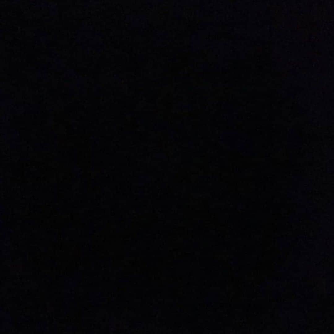 カリーヌ・ロワトフェルドのインスタグラム：「#blackouttuesday」