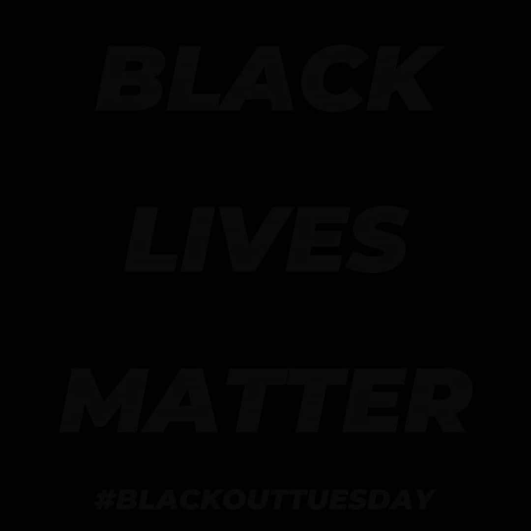 ミラレム・ピアニッチさんのインスタグラム写真 - (ミラレム・ピアニッチInstagram)「We all bleed the same colour  #BlackoutTuesday ✊🏿✊🏾✊🏼✊🏻」6月2日 20時20分 - miralem_pjanic