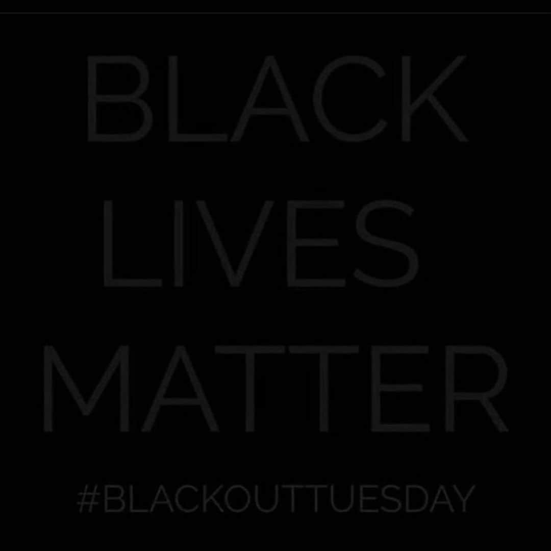 イケチュク・ウチェのインスタグラム：「#blacklivesmatter #blackouttuesday」
