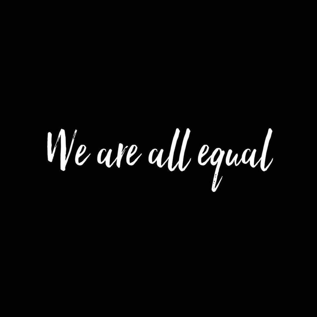 ジョアン・カンセロのインスタグラム：「Black Lives Matter. #blackoutuesday」