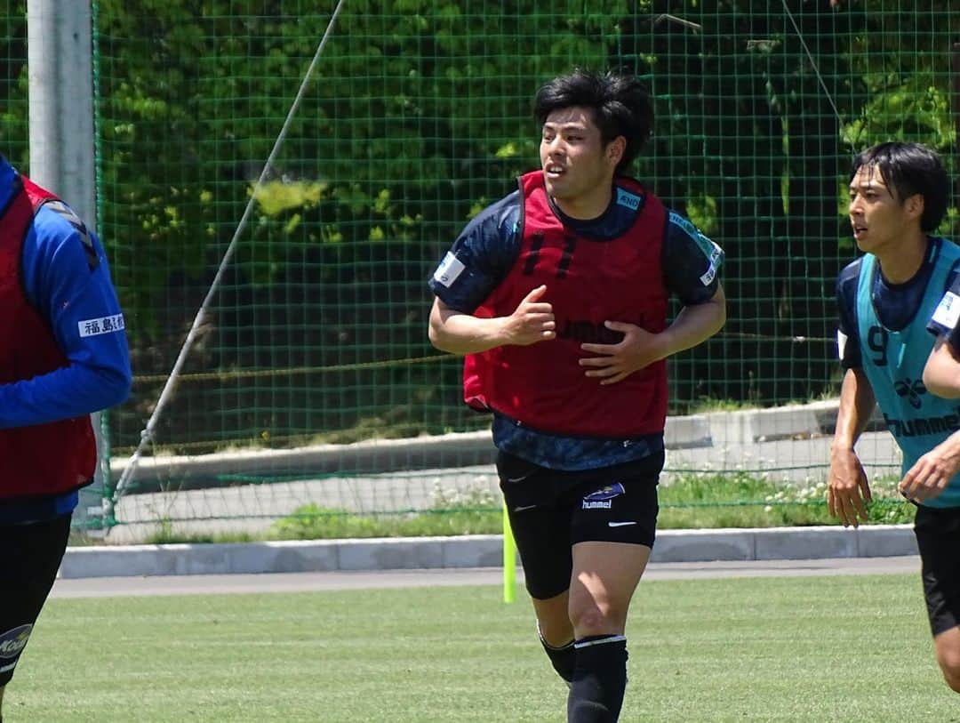 福島ユナイテッドFCさんのインスタグラム写真 - (福島ユナイテッドFCInstagram)「本日より全体練習再開しました⚽️ J3開幕まで、あと4週…  正直、十分とは言えない準備期間ではありますが、みんなサッカーができる喜びを感じて練習に取り組んでいました😌💓 ここから開幕に向けてしっかり調整していきます‼️ #福島ユナイテッド #練習再開」6月2日 21時49分 - fukushimaunited_fc