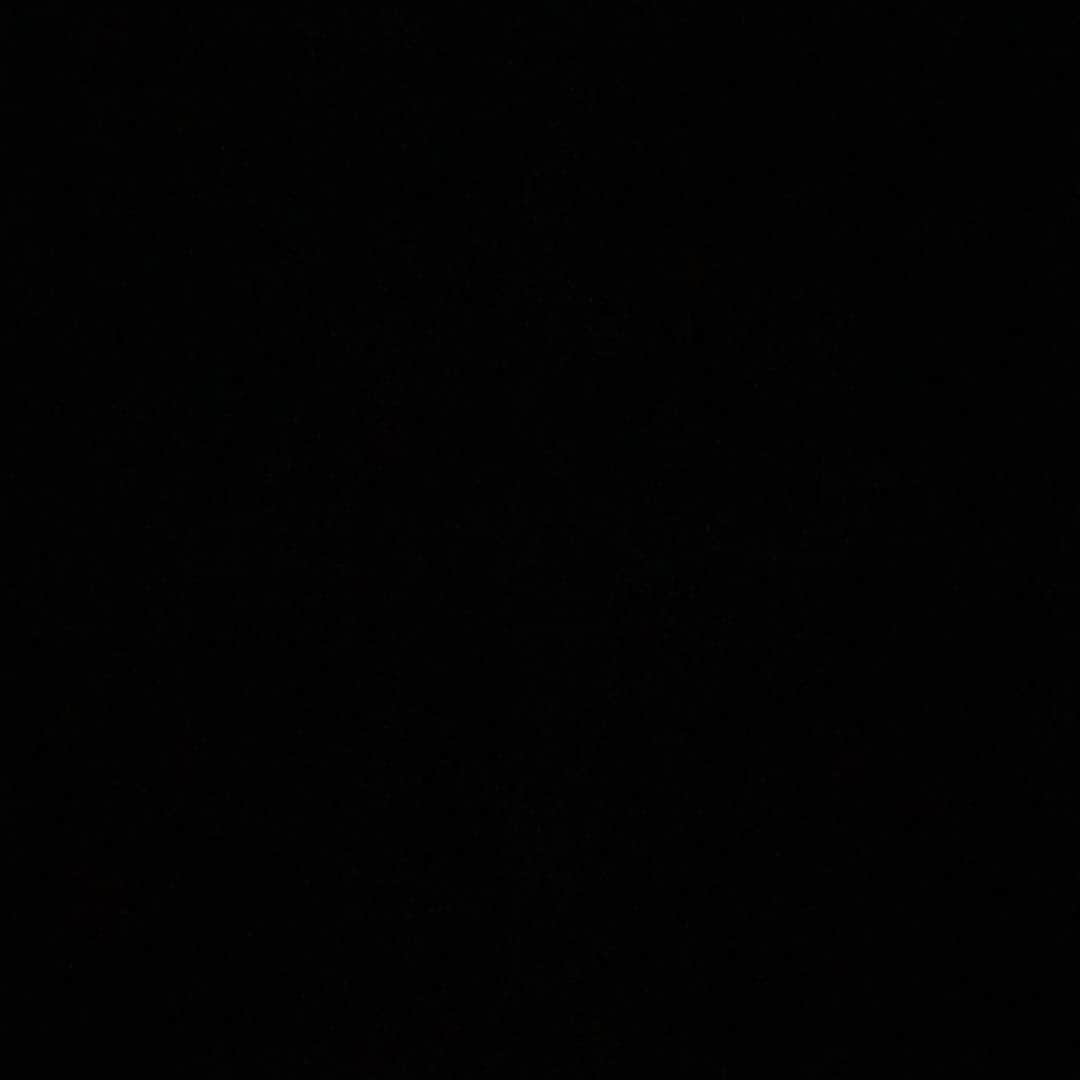 アルフォンス・アレオラさんのインスタグラム写真 - (アルフォンス・アレオラInstagram)「✊✊🏻✊🏼✊🏽✊🏾✊🏿 #blackouttuesday」6月2日 21時53分 - alphonseareola