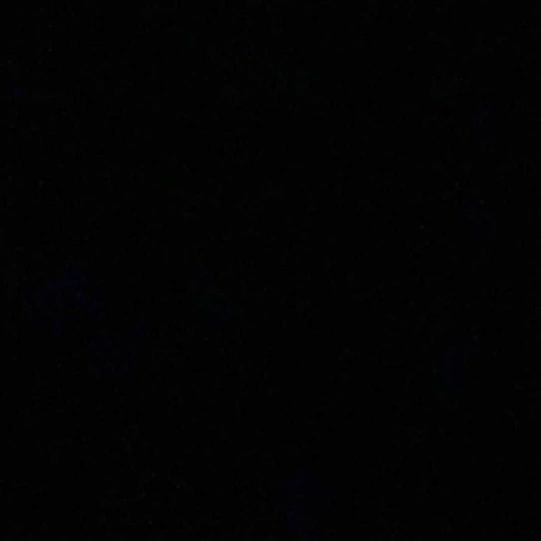 ジョジョ・フレッチャーのインスタグラム：「🖤 Time to listen. #blackouttuesday」