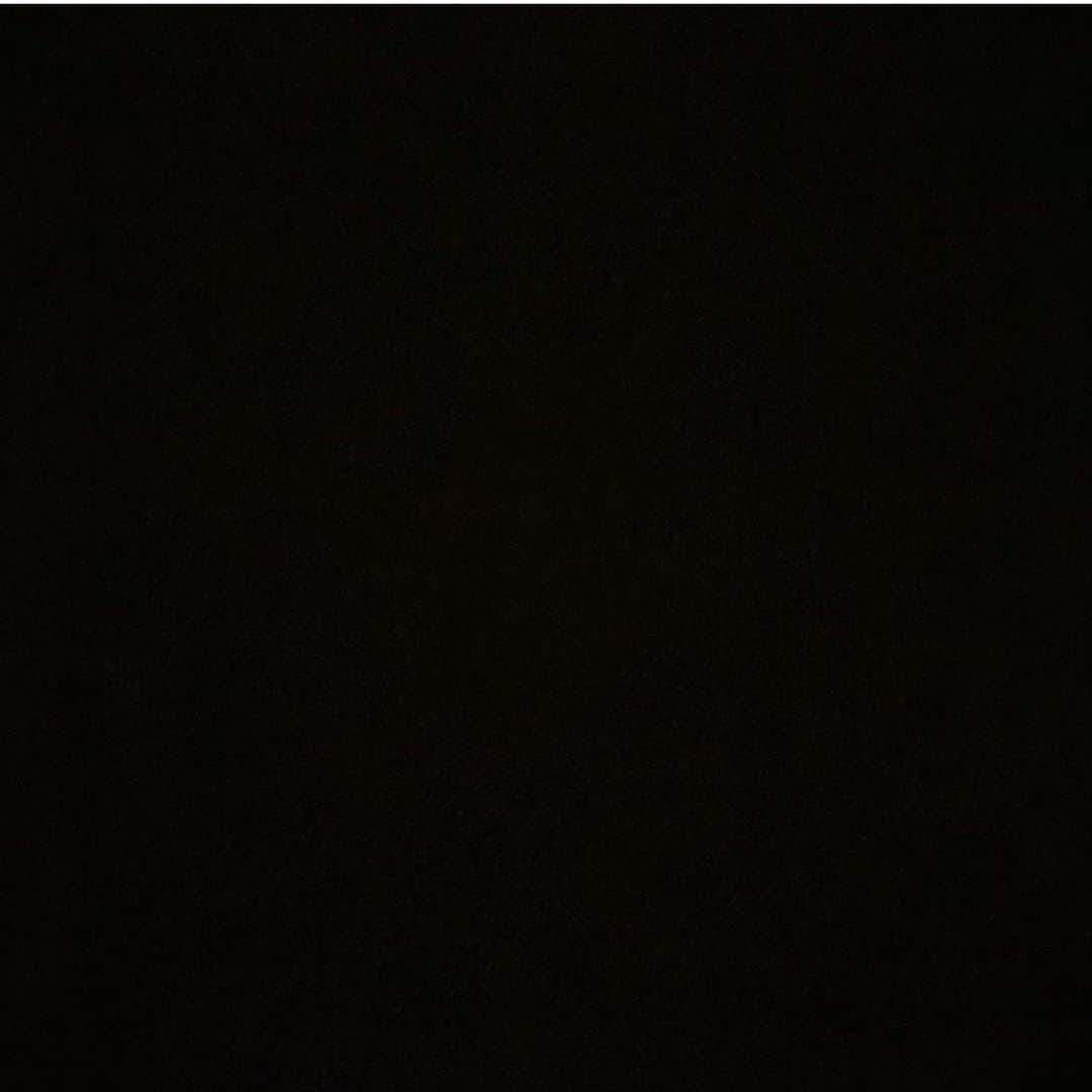 Jules Jordanのインスタグラム：「🖤🖤🖤」