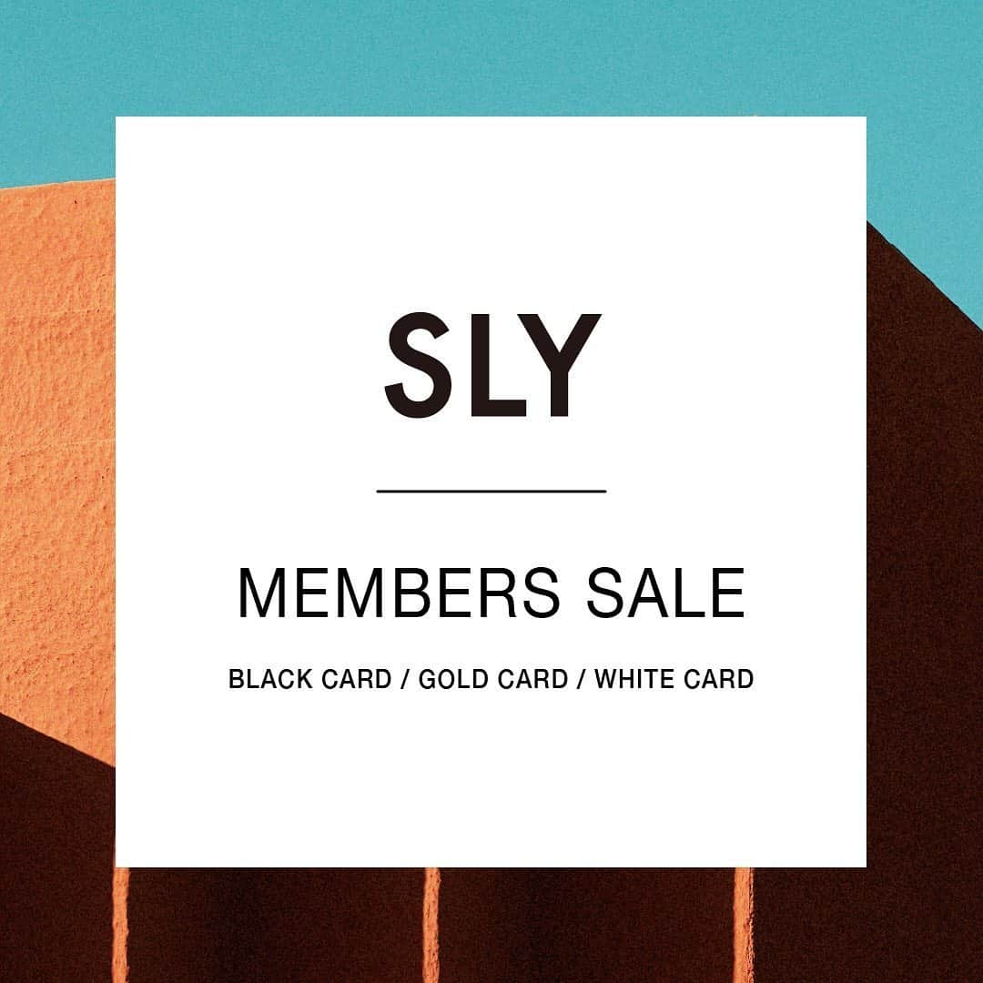 スライさんのインスタグラム写真 - (スライInstagram)「SLY MEMBERS SECRET SALE ——————————————————— 6/8(MON)より、 SLY直営店・SHEL'TTER WEBSTOREにて SLY MEMBERS CARDをお持ちのお客様を対象にご優待セールを実施致します。 ㅤㅤㅤㅤㅤㅤㅤㅤㅤㅤㅤㅤㅤ "SLY会員様特別割引が WEBSTOREでも適応可能になりました！" ㅤㅤㅤㅤㅤㅤㅤㅤㅤㅤㅤㅤㅤ 店舗にてお電話でのお取り置きも承っております。 ㅤㅤㅤㅤㅤㅤㅤㅤㅤㅤㅤㅤㅤ 大変お得な期間となっておりますので 是非この機会にショッピングをお楽しみくださいませ。 ㅤㅤㅤㅤㅤㅤㅤㅤㅤㅤㅤㅤㅤ SLY店舗 ▶︎6/8(MON)〜6/21(SUN) ㅤㅤㅤㅤㅤㅤㅤㅤㅤㅤㅤㅤㅤ SHEL'TTER WEBSTORE ▶︎6/8(MON) PM12:00〜6/21(SUN) PM11:59 ㅤㅤㅤㅤㅤㅤㅤㅤㅤㅤㅤㅤㅤ BLACK CARD 40%OFF GOLD CARD 30%OFF WHITE CARD 30%OFF ※一部除外品有り ※MOUSSY +は実施日が異なります。 ——————————————————— 『SLY NOVELTY FAIR』 また、同日よりNOVELTY FAIRも実施致します。 ㅤㅤㅤㅤㅤㅤㅤㅤㅤㅤㅤㅤㅤ ▶︎SLY Original Mirror 6/8(MON)よりSLY店舗・SHEL'TTER WEBSTOREにてご購入されたSLY BLACK/GOLD/WHITE 会員様を対象に、先着で『SLYオリジナルミラー』をプレゼント致します。 ※店舗限定となります ※ノベルティーはなくなり次第終了となります。 ※WEBSTOREご利用のお客様は、後日ご郵送となります。 ㅤㅤㅤㅤㅤㅤㅤㅤㅤㅤㅤㅤㅤ ▶︎SLY ROOM WEAR 6/8(MON)よりSLY店舗にて、税込み15,000円以上お買い上げのお客様を対象に先着で『SLYオリジナルルームウェア』を先着でプレゼント致します。 ※店舗のみの実施となります。 ※ノベルティーはなくなり次第終了となります。 ※店舗により営業時間が異なります。 _____________________________ #SLY #SLY_fav」6月2日 22時02分 - sly_official