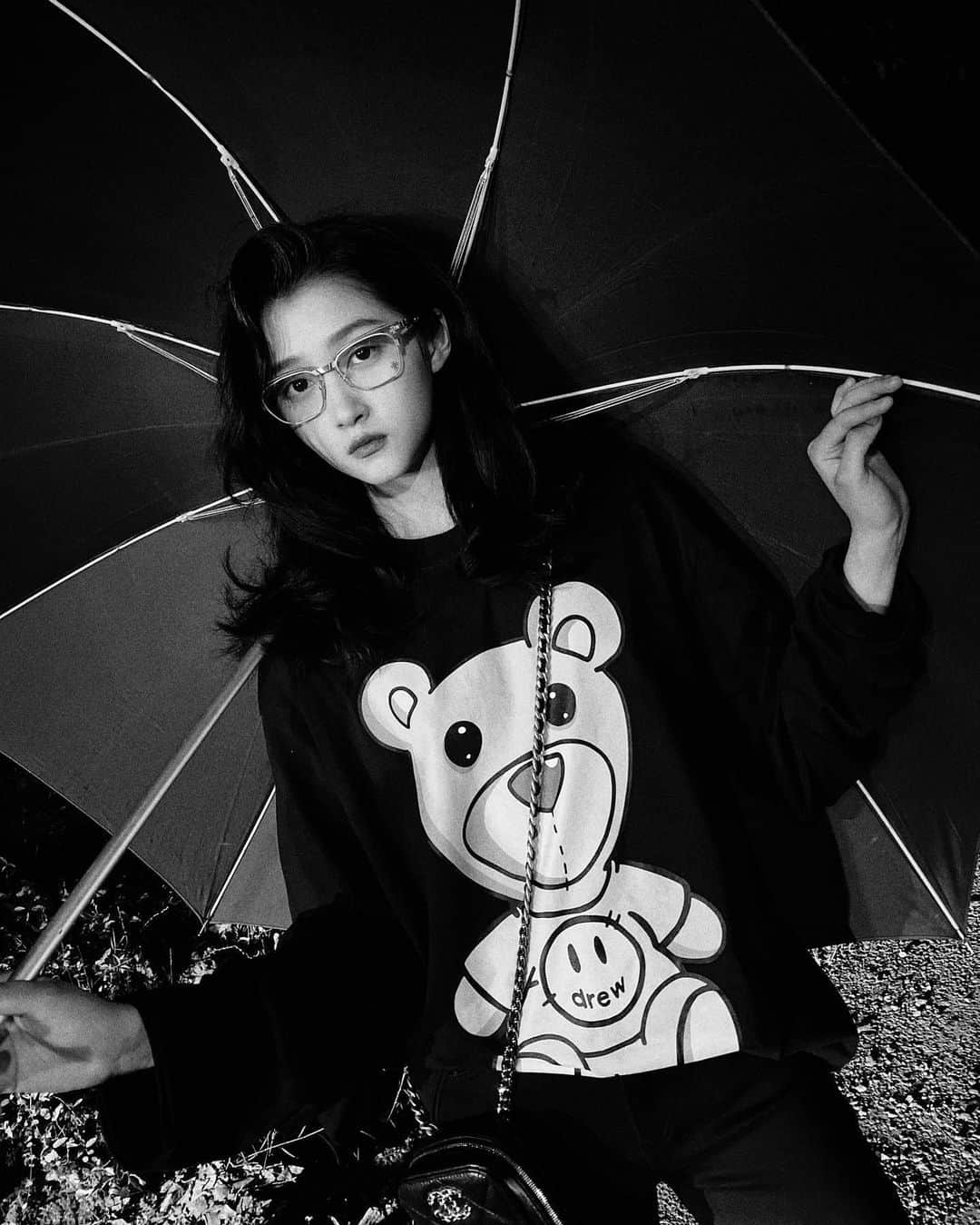 クアン・シャオトン（Guan Xiaotong）のインスタグラム：「☔️………」