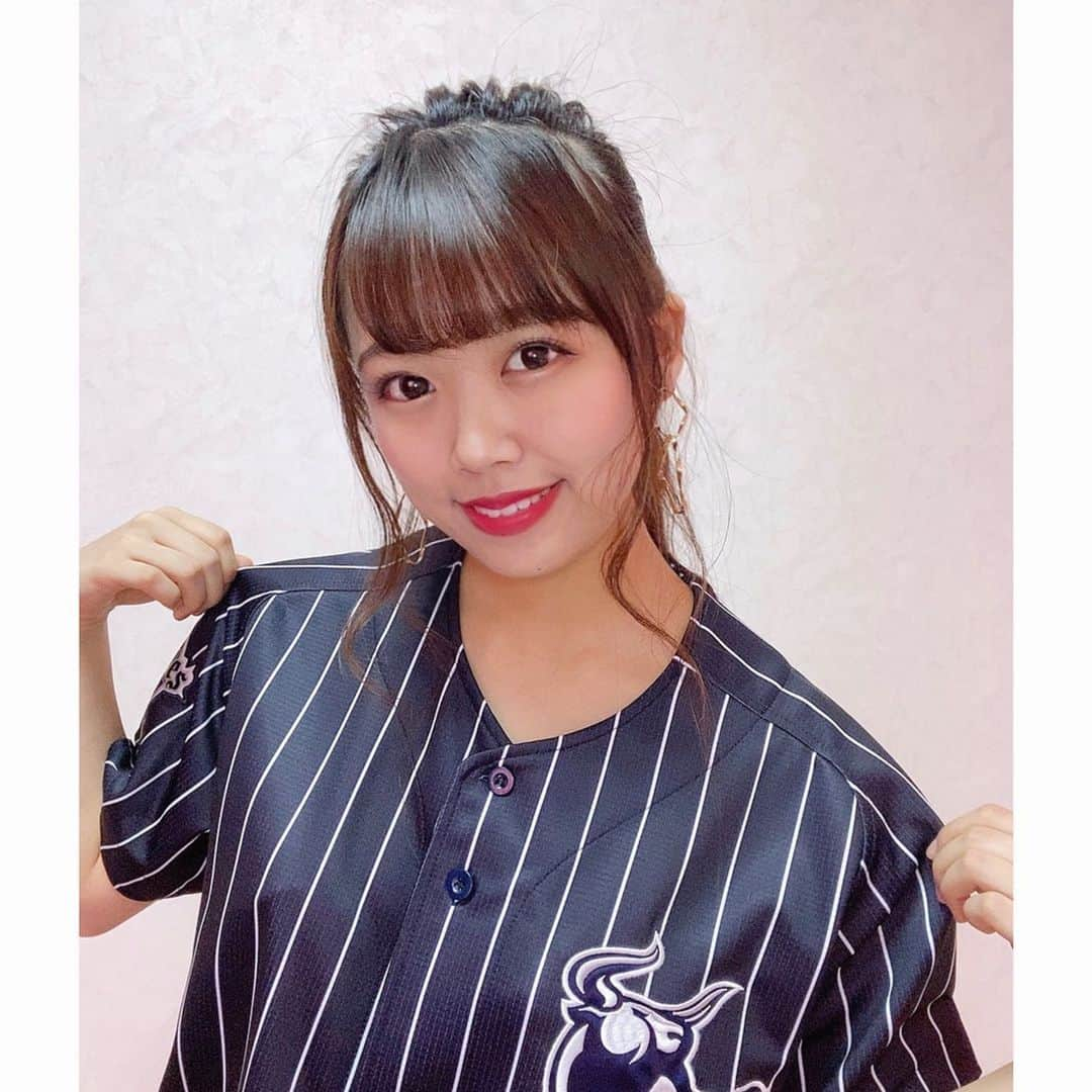 REINAさんのインスタグラム写真 - (REINAInstagram)「﻿ Good morning🌼﻿ ﻿ ﻿ 📸：サードユニフォーム🤘🏻﻿ ﻿ ﻿ 今日も18:00~練習試合ですね⚾️﻿ 勝てますように、、！🔥﻿ ﻿ ﻿ ﻿ #プロ野球開幕 までも﻿ あと少しです！🏟🌟💫﻿ 全力でバファローズにエールを送りましょう😌﻿ ﻿ ﻿ ﻿ ﻿ 今日も暑そうですが、、﻿ 水分補給忘れずに、笑顔で元気いっぱい☺︎﻿ 頑張りましょう🌼♥️﻿ ﻿ ﻿ ﻿ ﻿ #オリックス #BsGirls #Bs2020 ﻿ #buffaloes #ORIX #プロ野球 #NPB ﻿ #baseball #野球 #野球好き #オリ姫 ﻿ #サードユニフォーム #開幕戦 #あと少し﻿ #オリックスバファローズ #超革新系﻿ #reina_bsgirls #reina_360 #SMILE #followme﻿」6月3日 8時42分 - reina_bsgirls_360