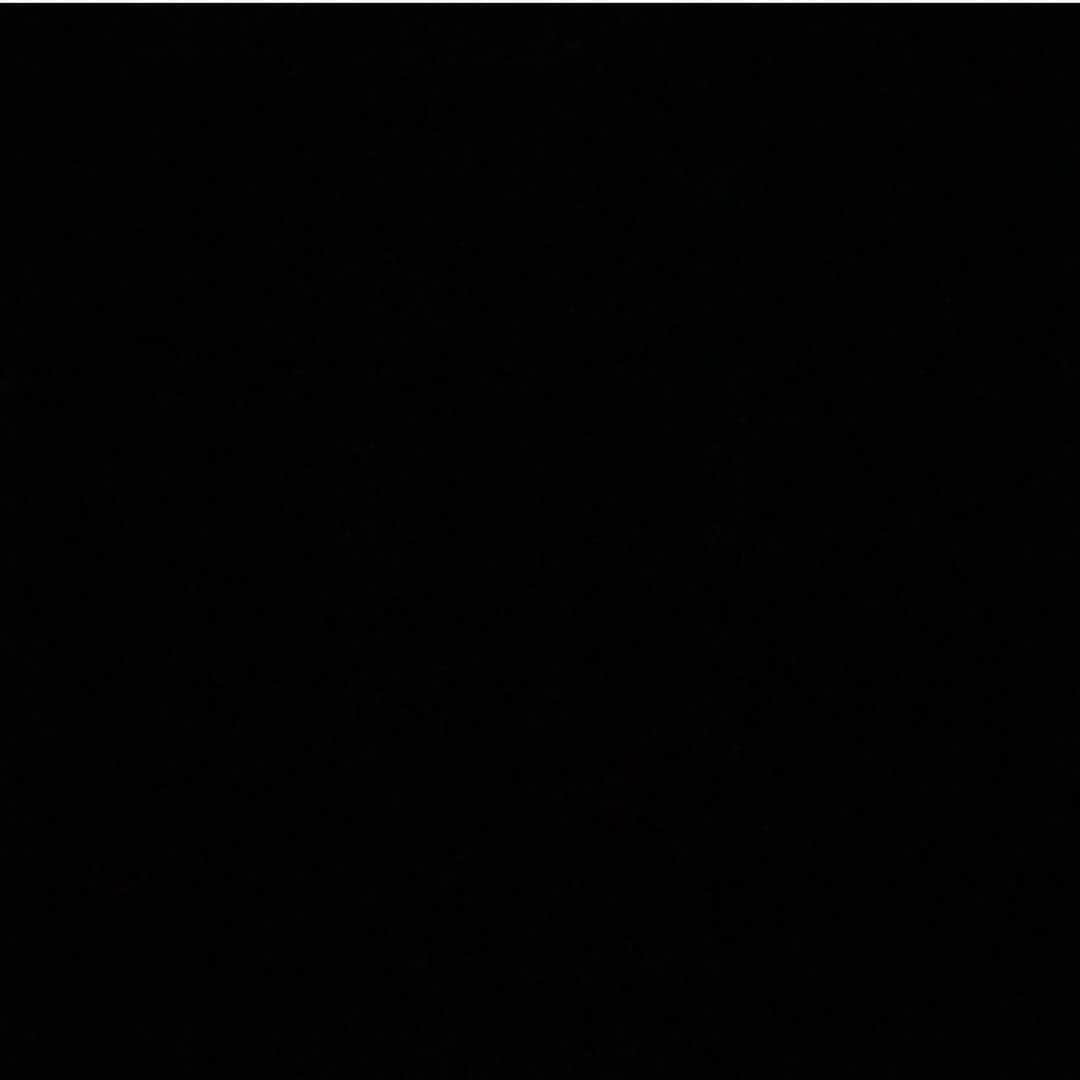 ブラッド・グザンのインスタグラム：「#blackouttuesday ✊🏻✊🏼✊🏽✊🏾✊🏿」