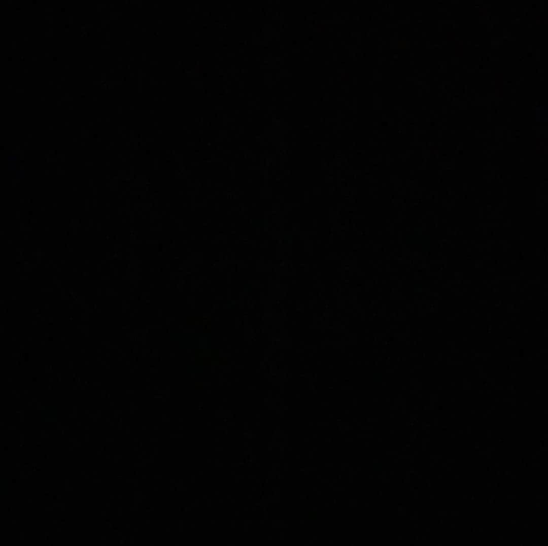 シェリー・ヘニッヒのインスタグラム：「B L A C K L I V E S M A T T E R #blackouttuesday go to the link in my bio to help, support, learn & inform thank u」