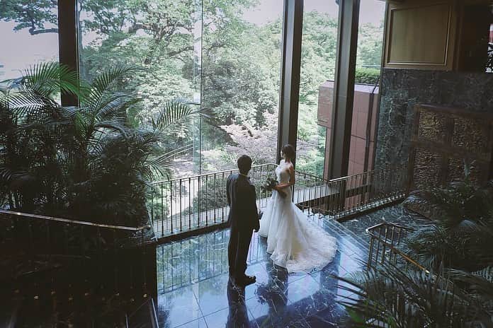 Sayuri（岸岡小百合）さんのインスタグラム写真 - (Sayuri（岸岡小百合）Instagram)「* 結婚式からもう2年か🌿 楽しかったなぁ。 沢山の方々のおかげで今があるなと心から感じます。 * さ、また今日から初心に戻って頑張ろっと😊❤️ * あぁぁ、太ったなぁ。やばいなぁ🤣 この頃に戻りたいわぁ🐖  #hatsukoendo #hatsukoendoweddings  #grace #giselle #ines #abyhatsukoendo #ウェディングドレス  #weddingdress  #ルミエール #チャペル #挙式 #ルミエールチャペル #25ansウエディングオフィシャルブライズ  #weddingshoes  #weddingphoto #椿山荘 #ホテル椿山荘東京 #chinzanso #アフターブーケ #ブーケ #花嫁 #wedding #bride #20180603 #椿山荘花嫁」6月3日 0時51分 - sayuuringo