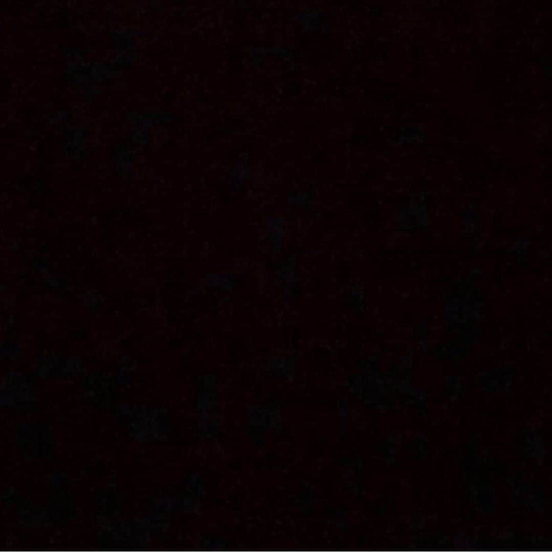 ヴィクトリア・ダフィールドのインスタグラム：「#blackouttuesday」