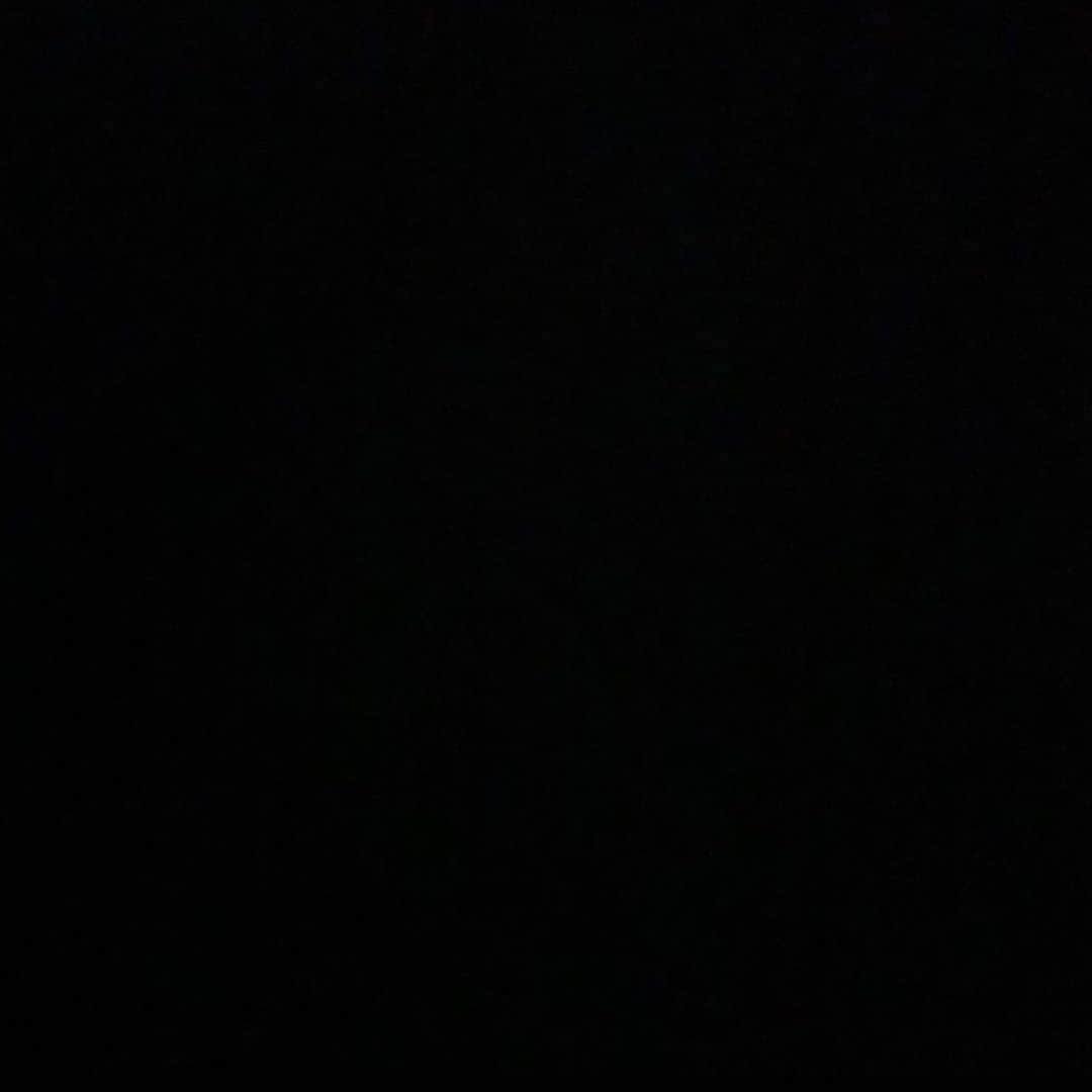 エミル・クラフトのインスタグラム：「#blackouttuesday」
