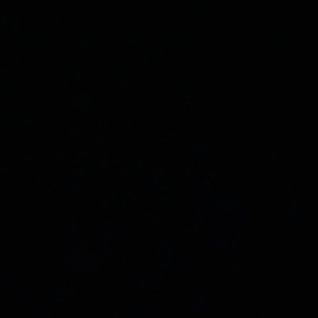 デライノ・デシールズ・ジュニアのインスタグラム：「I was just asked the question “shouldn’t all lives matter?”... believe it or not this might be one of the most frequently asked question I get, so I’m just gonna break it down for y’all real quick the best I know how. Do all lives matter? of course all lives matter that’s what being human is but right now MY life matters, BLACK lives matter. If you understand what’s going on in our country and the world then you would see that. White people will never know what it’s like to be me. White people dont know what it’s like to be followed around in a store. White people don’t know what it’s like to be pulled over for no reason. White people don’t know what’s it like to be pulled over and be asked “is this car stolen”. White people don’t know what it’s like to walk in a room and notice that nobody in that room looks like you. White people don’t know what it’s like to have to look over your shoulder if you pass an officer. While people will never know what it’s like to wake up in fear that you or someone you love could lose their life to police brutality and/or racism. White people will never have to raise their kids to not make any sudden movements while getting pulled over and to do exactly as they say. White people don’t know what it’s like to not be heard. White people will NEVER know what it’s like to have black skin. YOU DONT KNOW and I don’t blame you but This is OUR fight. Yes stand for me I appreciate that but this isn’t about you white people. That’s one of the problems in America. Think about the people who are mainly asking that question.... it’s white America. Everything doesn’t have to be about you. MY people have been hurting for over 400 years. Let us hurt and have this one thing for us. If you want to help do your research. Talk to your people. Prevent this shit from happening again because you have that kind of power. Y’all so busy marching with us when y’all need to be having y’all own marches. Think about how powerful it would be if a group of white people protested FOR US. Anybody that knows me knows that I love everybody but again this isn’t your fight. So right now all lives DONT matter but Black lives most definitely do.」