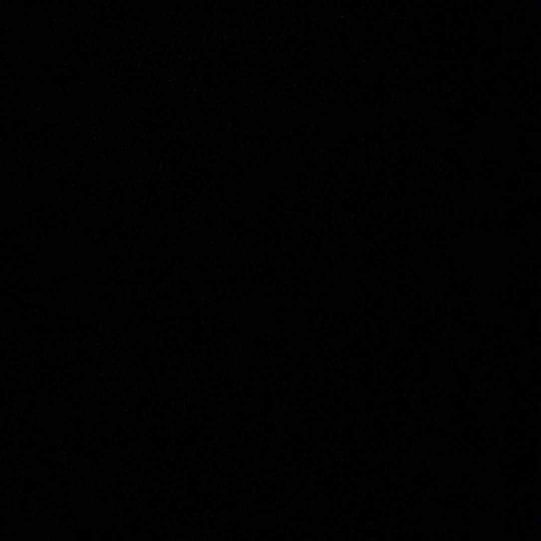 テイラー・グラブスのインスタグラム：「🖤 #blackouttuesday」