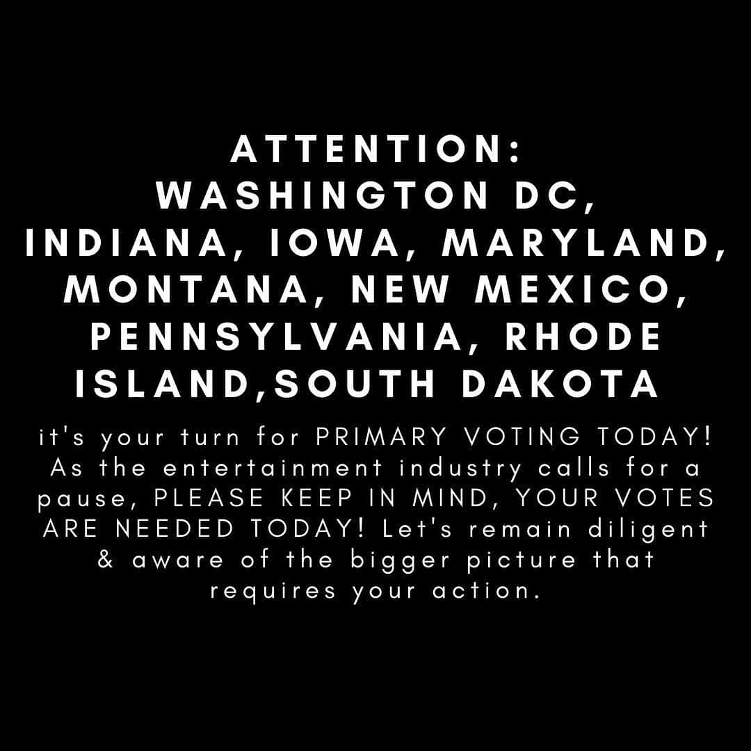 ジェニファー・ロペスさんのインスタグラム写真 - (ジェニファー・ロペスInstagram)「Your vote MATTERS. Be the change. Get out and vote. #BlackoutTuesday」6月3日 4時22分 - jlo